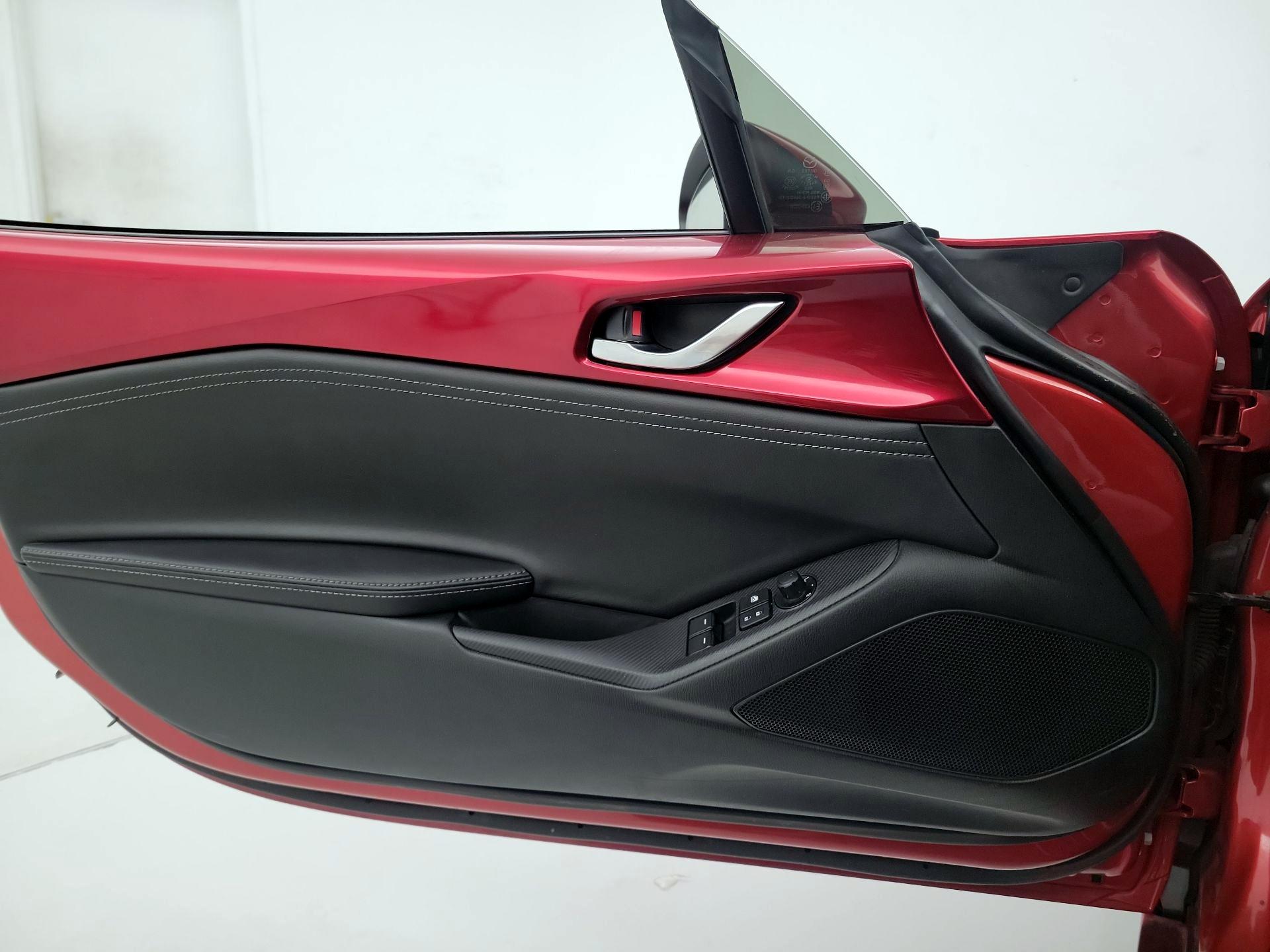 Thumbnail: 2023 Mazda MX-5 Miata - 12