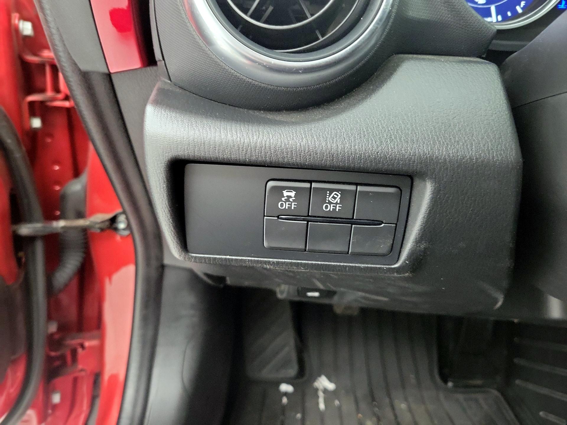 Thumbnail: 2023 Mazda MX-5 Miata - 13