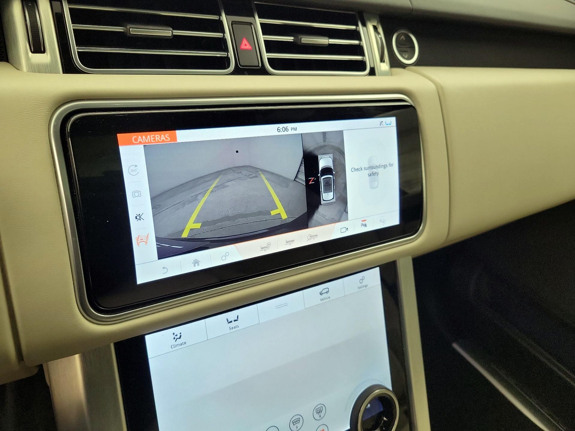 Thumbnail: 2019 Land Rover Range Rover - 15