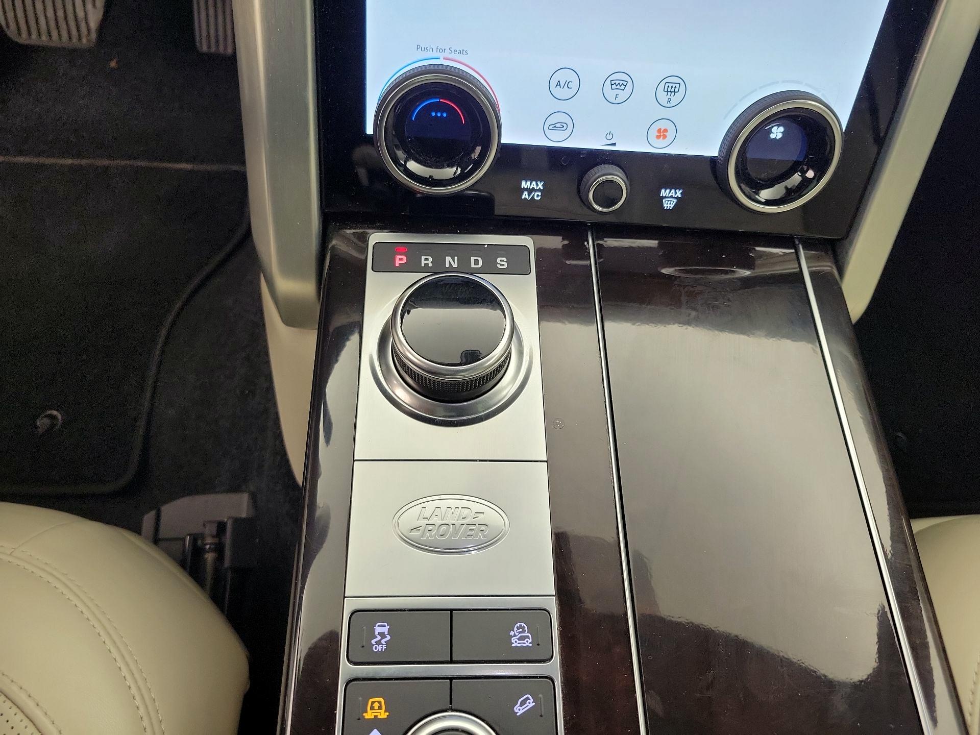 Thumbnail: 2019 Land Rover Range Rover - 18