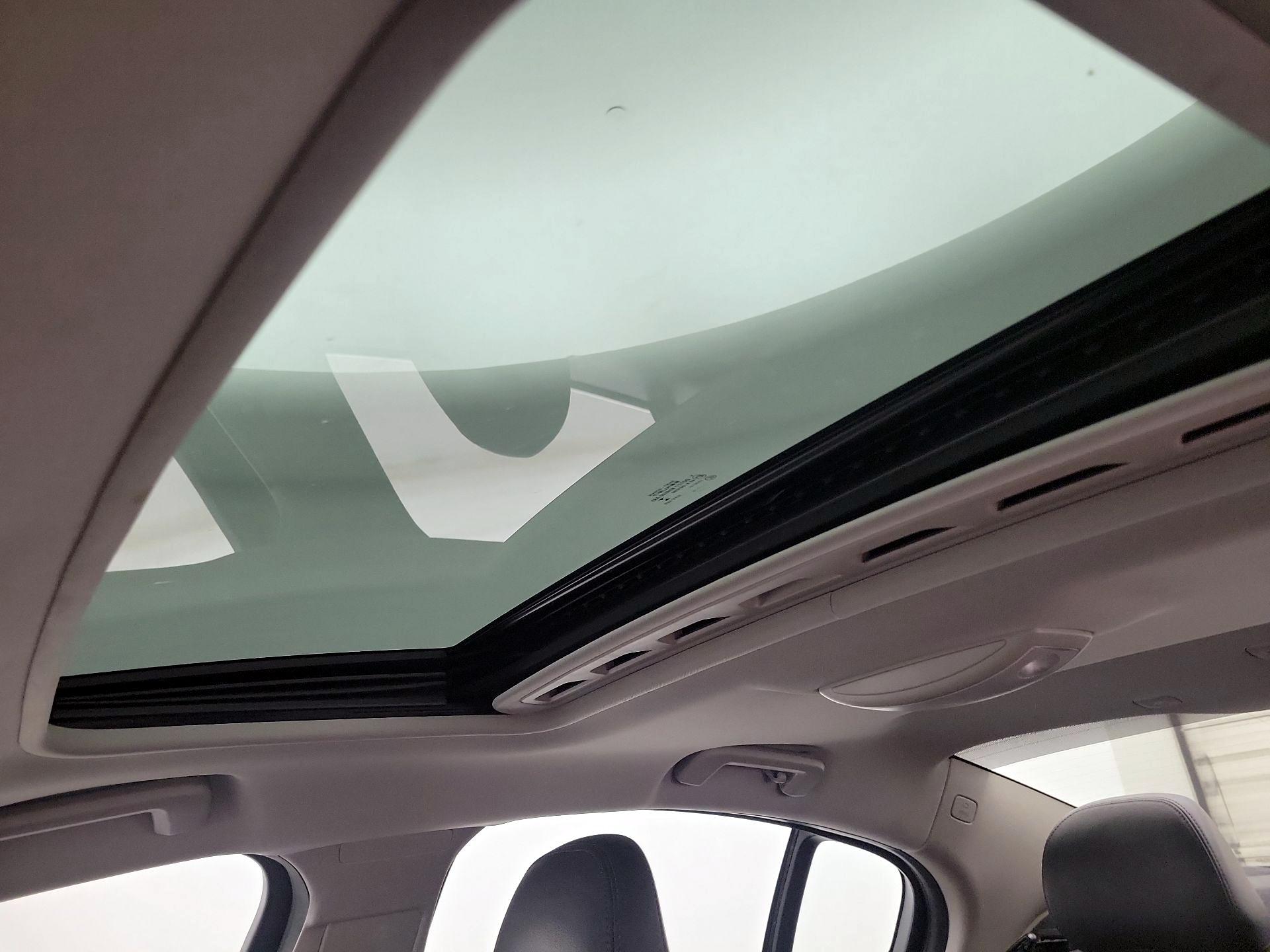 Thumbnail: 2015 Volvo S60 - 17