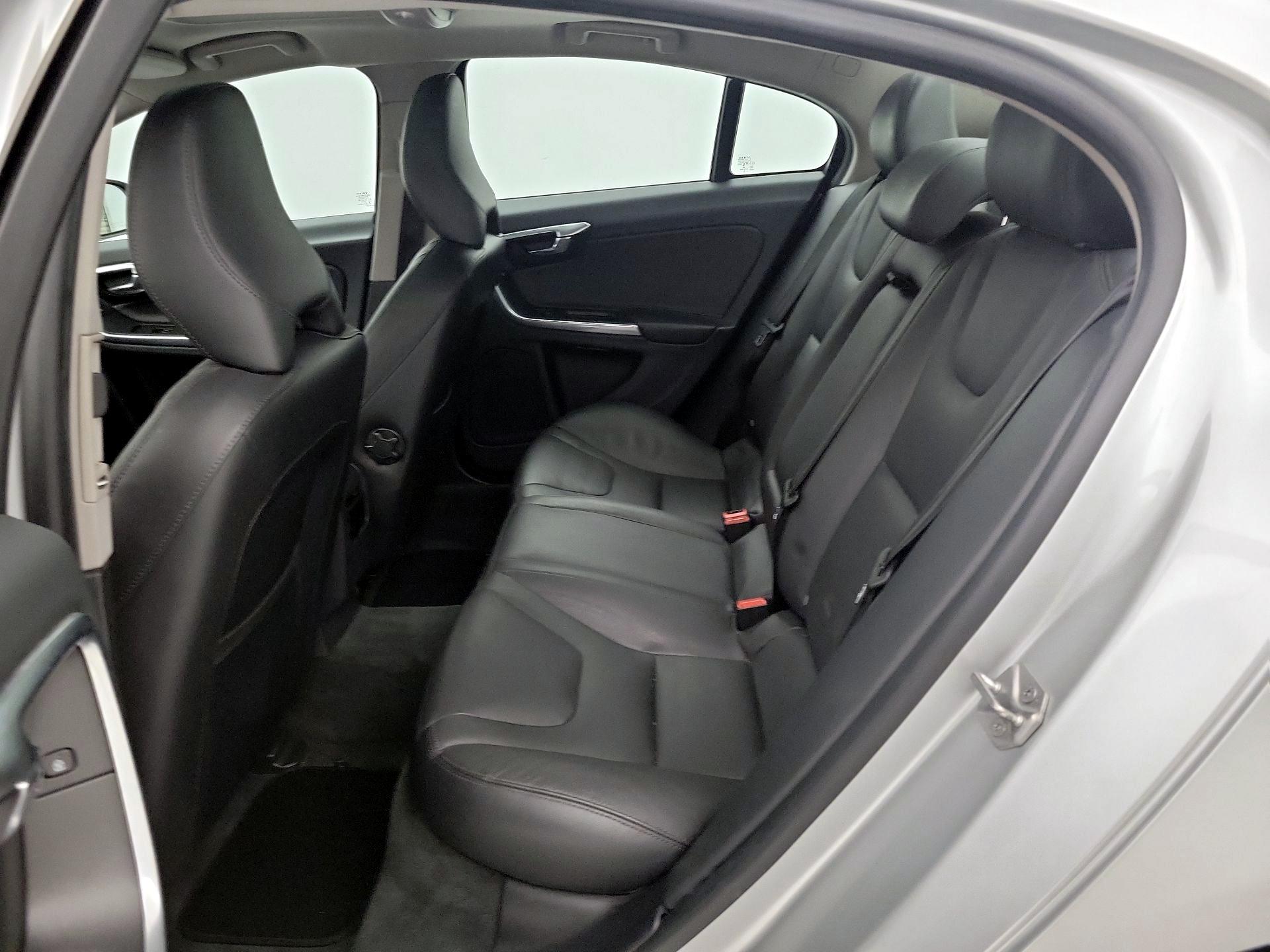 Thumbnail: 2015 Volvo S60 - 18