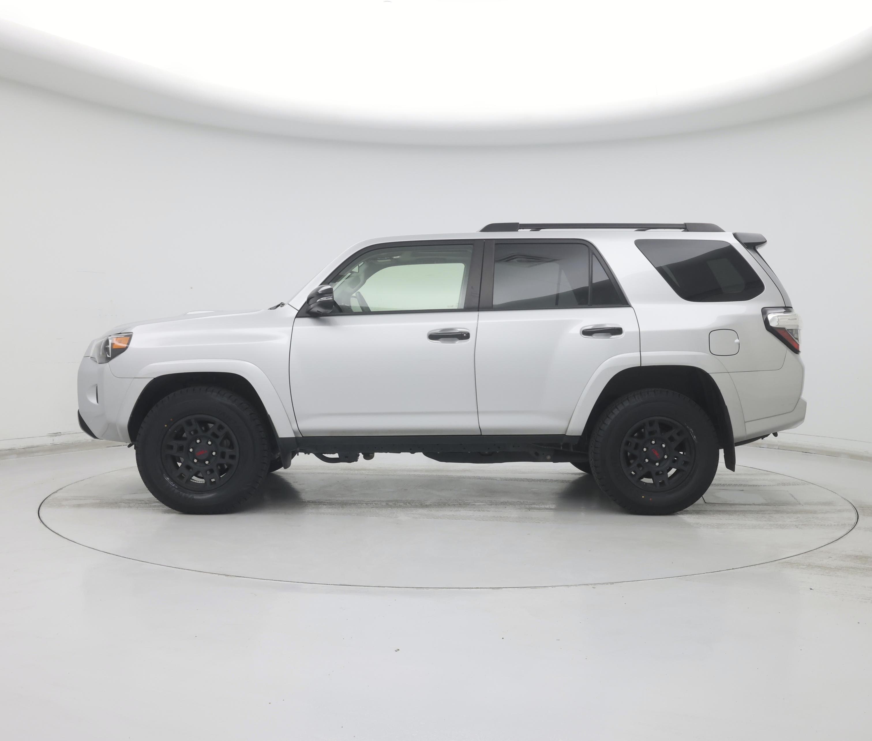 Thumbnail: 2021 Toyota 4Runner - 3