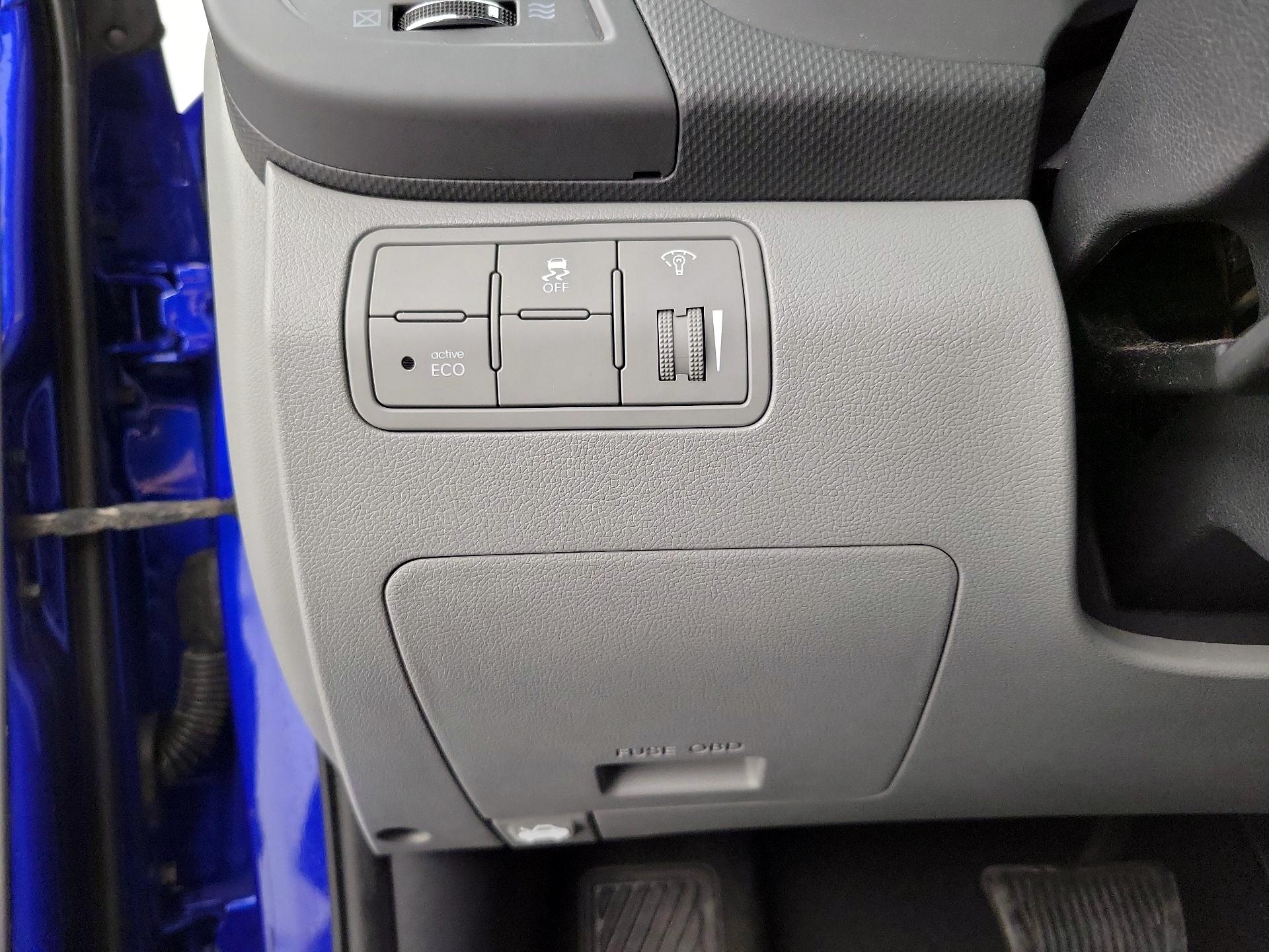 Thumbnail: 2014 Hyundai Accent - 13