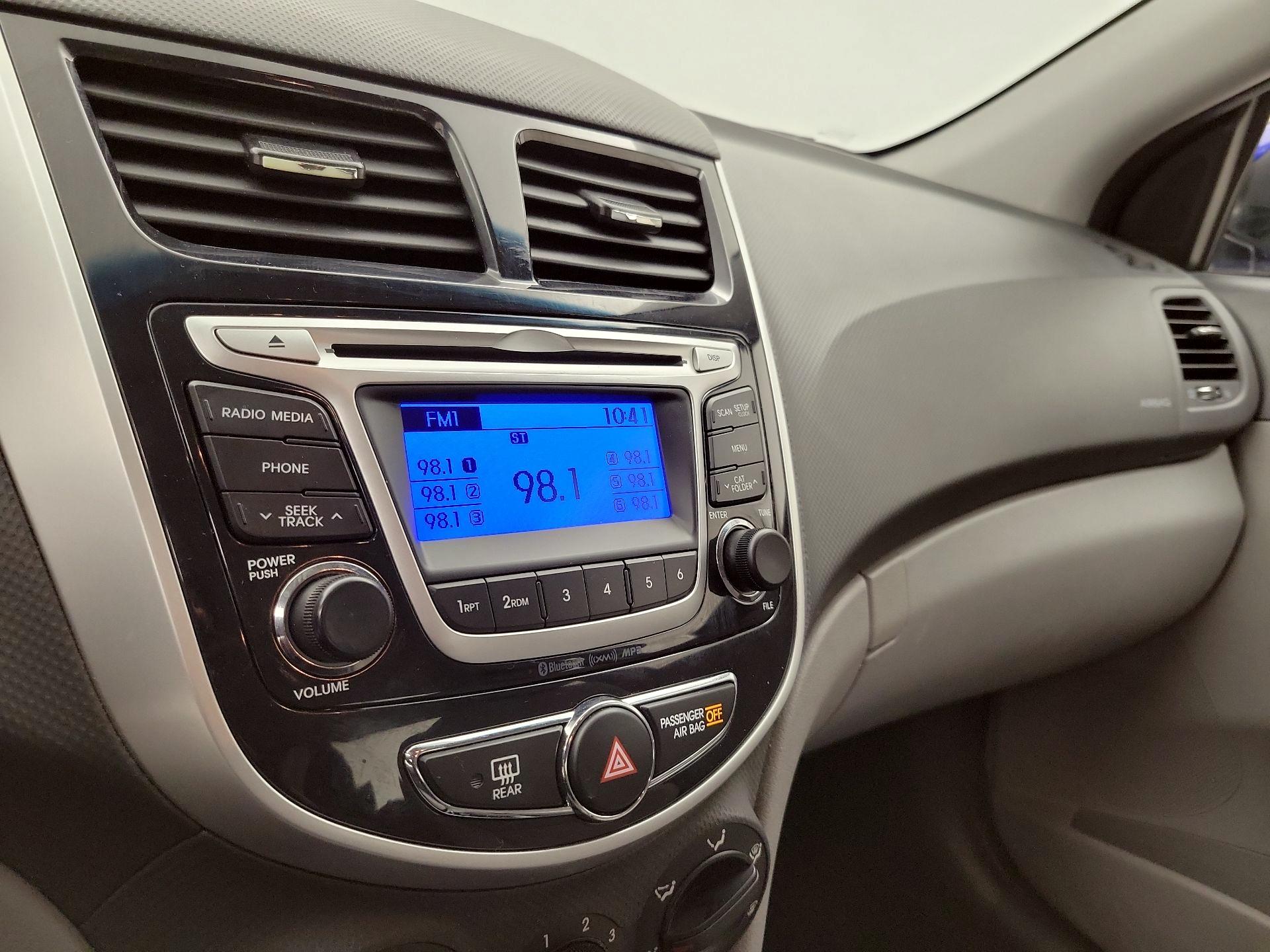 Thumbnail: 2014 Hyundai Accent - 14