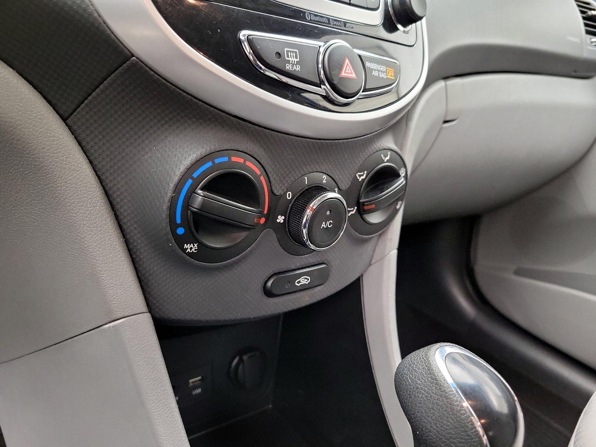 Thumbnail: 2014 Hyundai Accent - 15