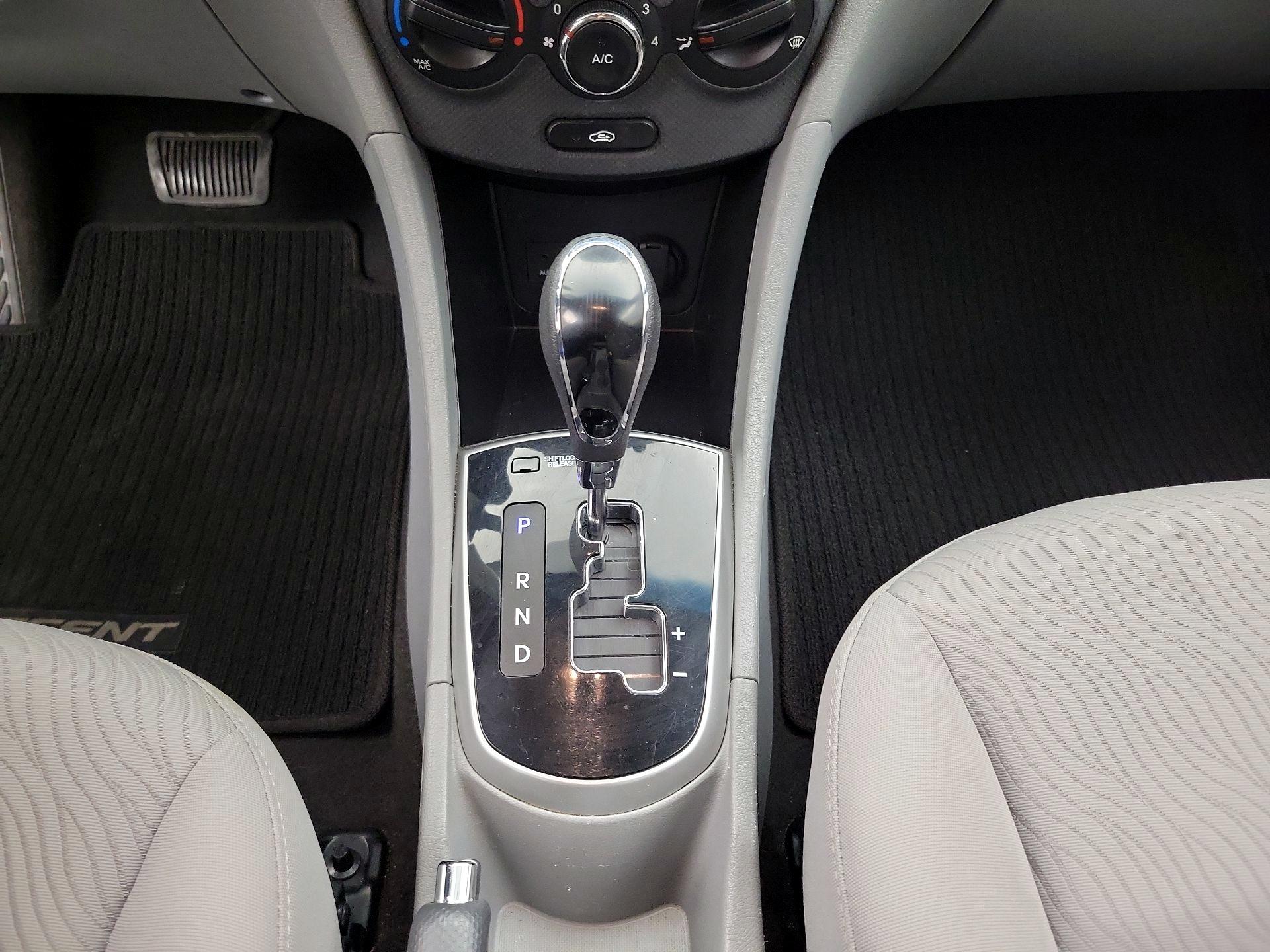 Thumbnail: 2014 Hyundai Accent - 16