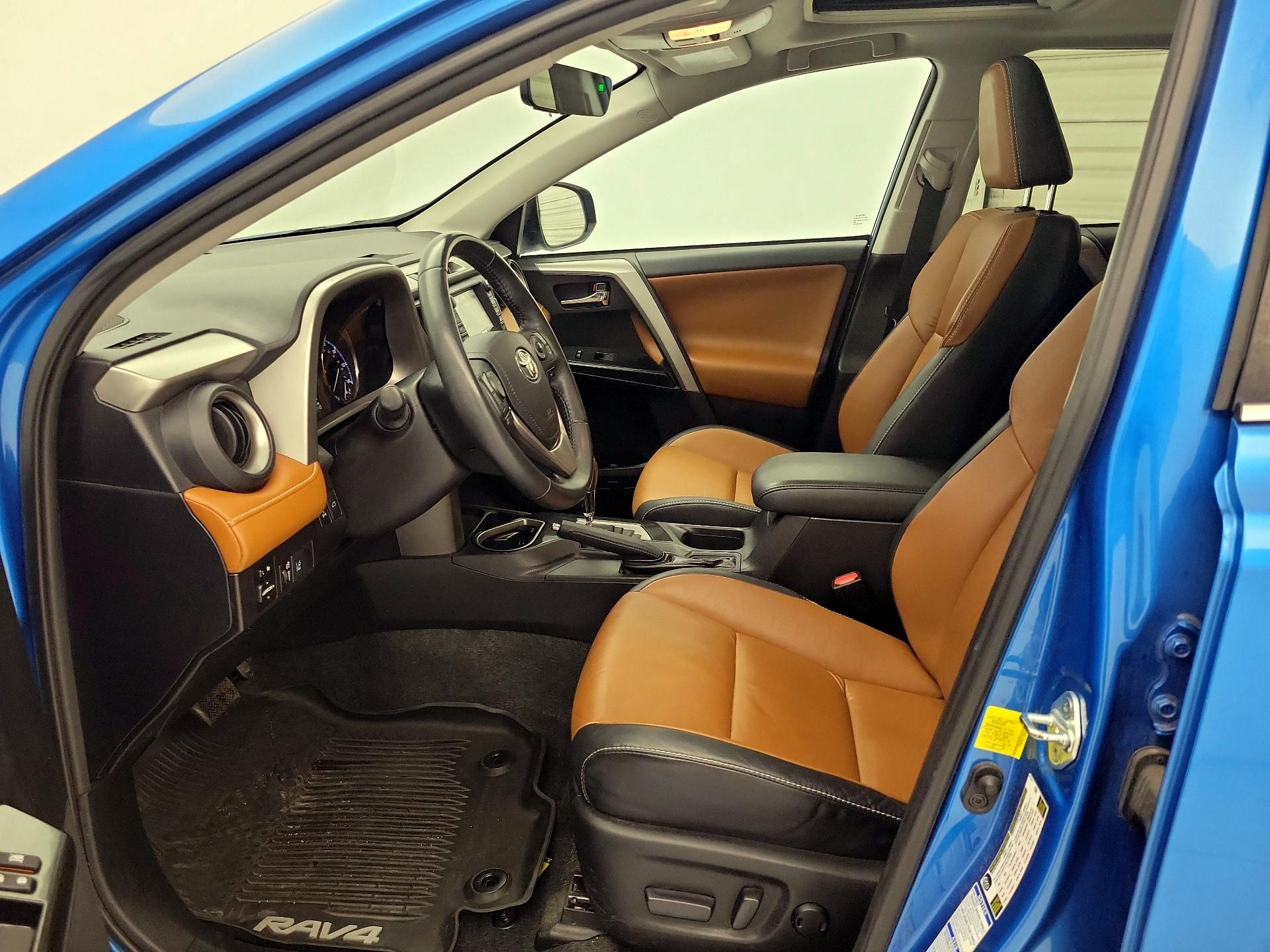 Thumbnail: 2017 Toyota RAV4 - 11