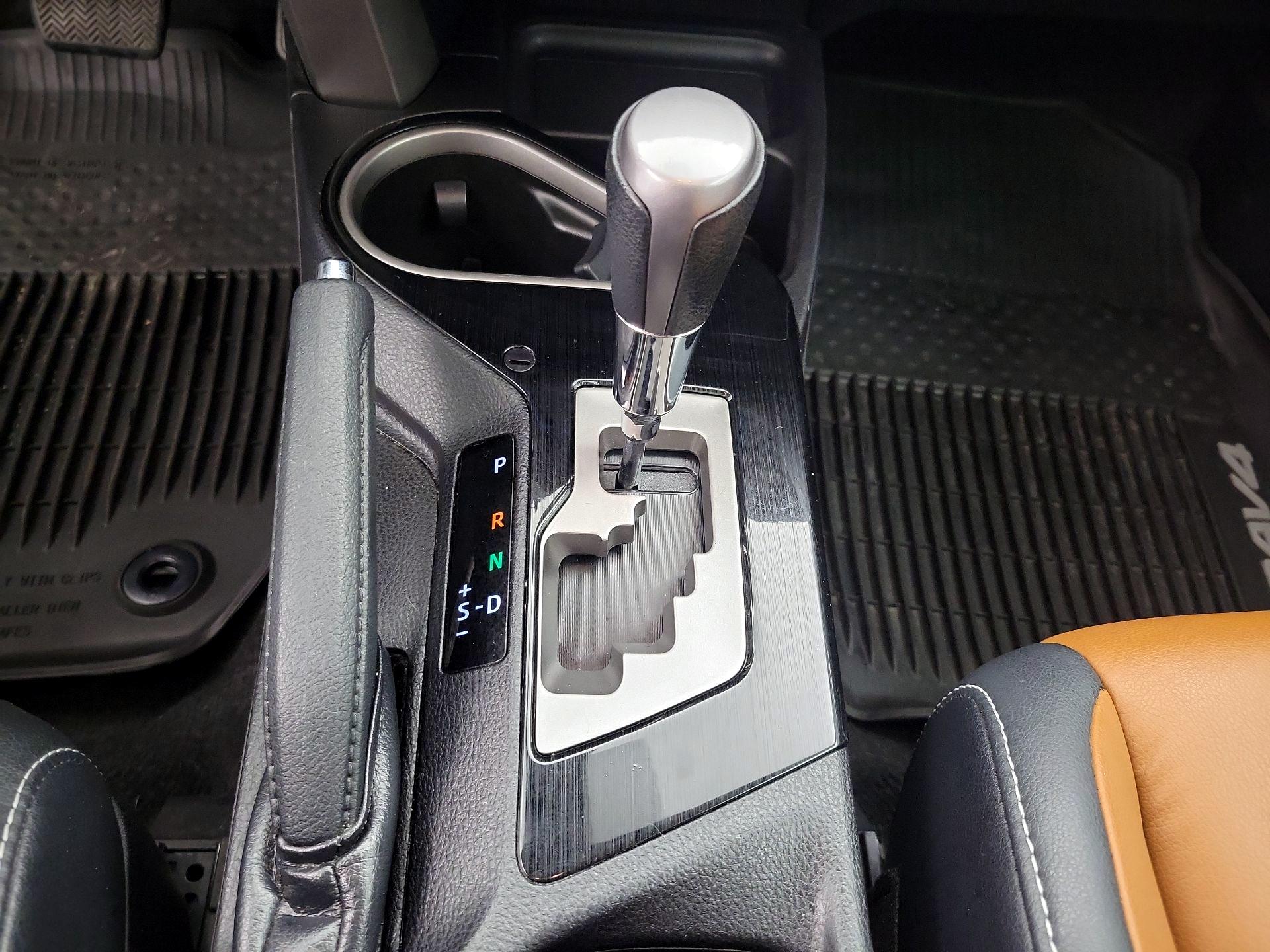 Thumbnail: 2017 Toyota RAV4 - 17