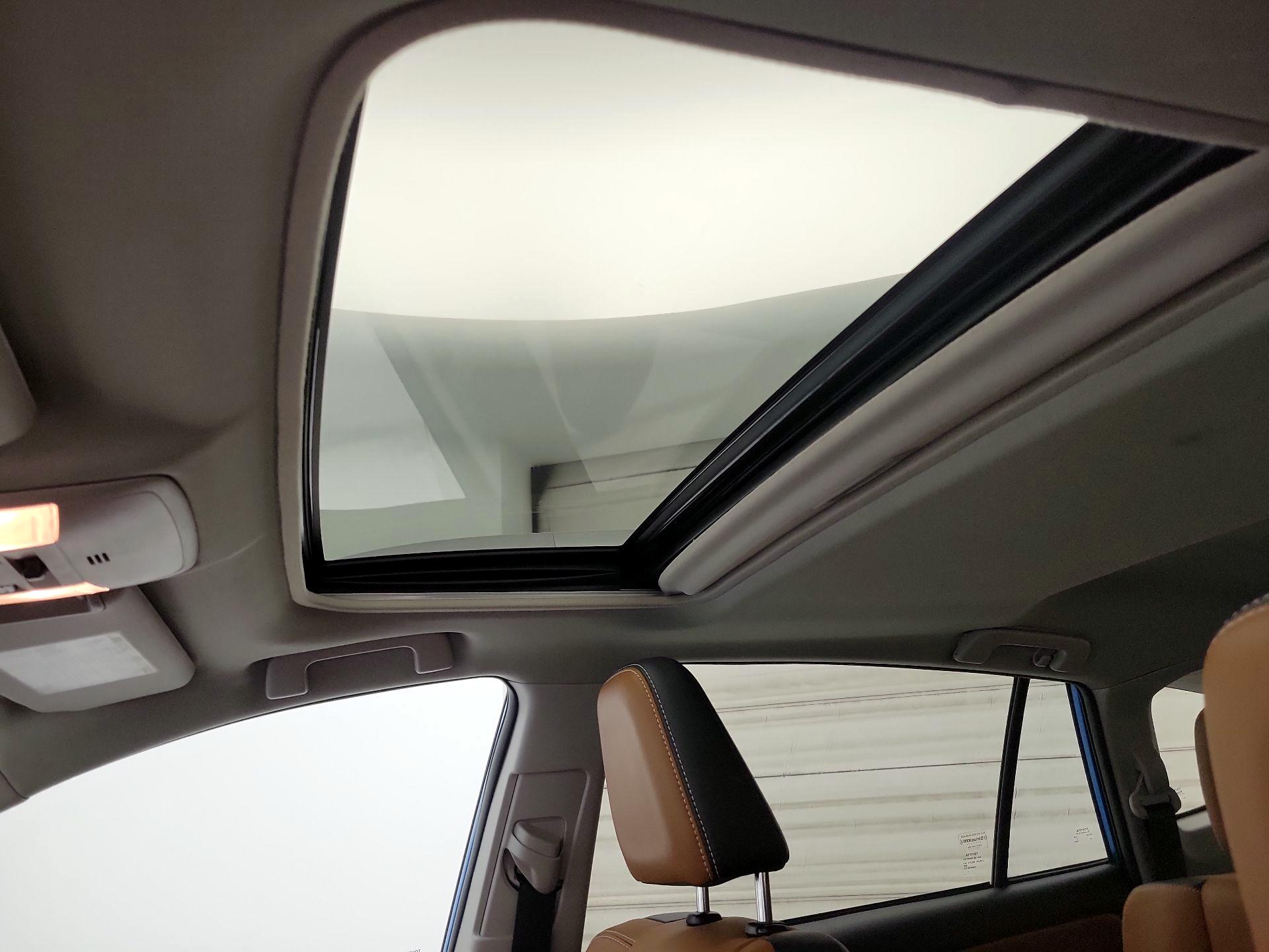 Thumbnail: 2017 Toyota RAV4 - 19