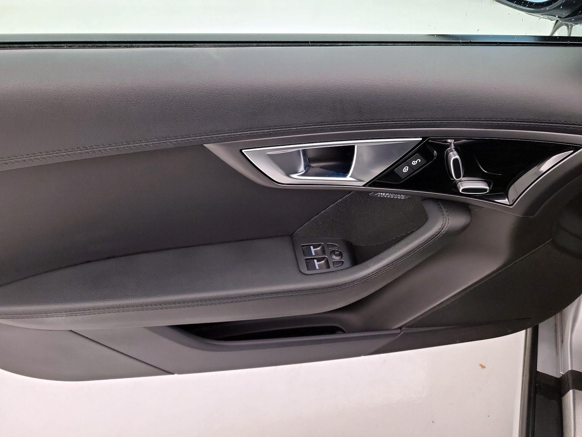 Thumbnail: 2017 Jaguar F-Type - 12