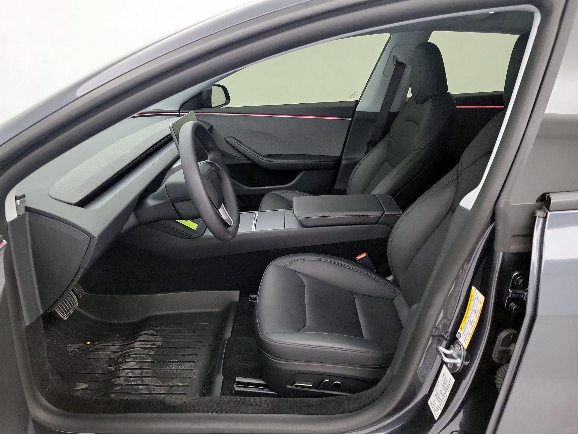 Thumbnail: 2025 Tesla Model 3 - 11