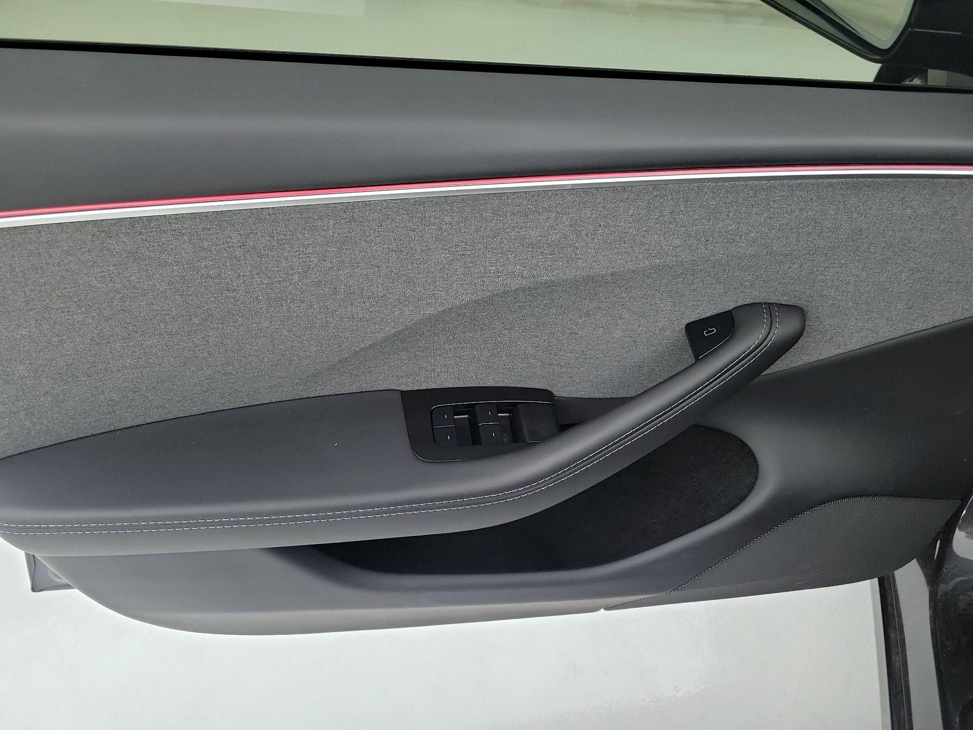 Thumbnail: 2025 Tesla Model 3 - 12