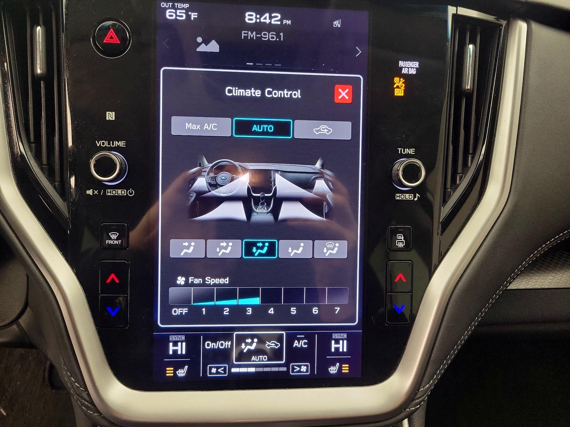 Thumbnail: 2022 Subaru Outback - 16