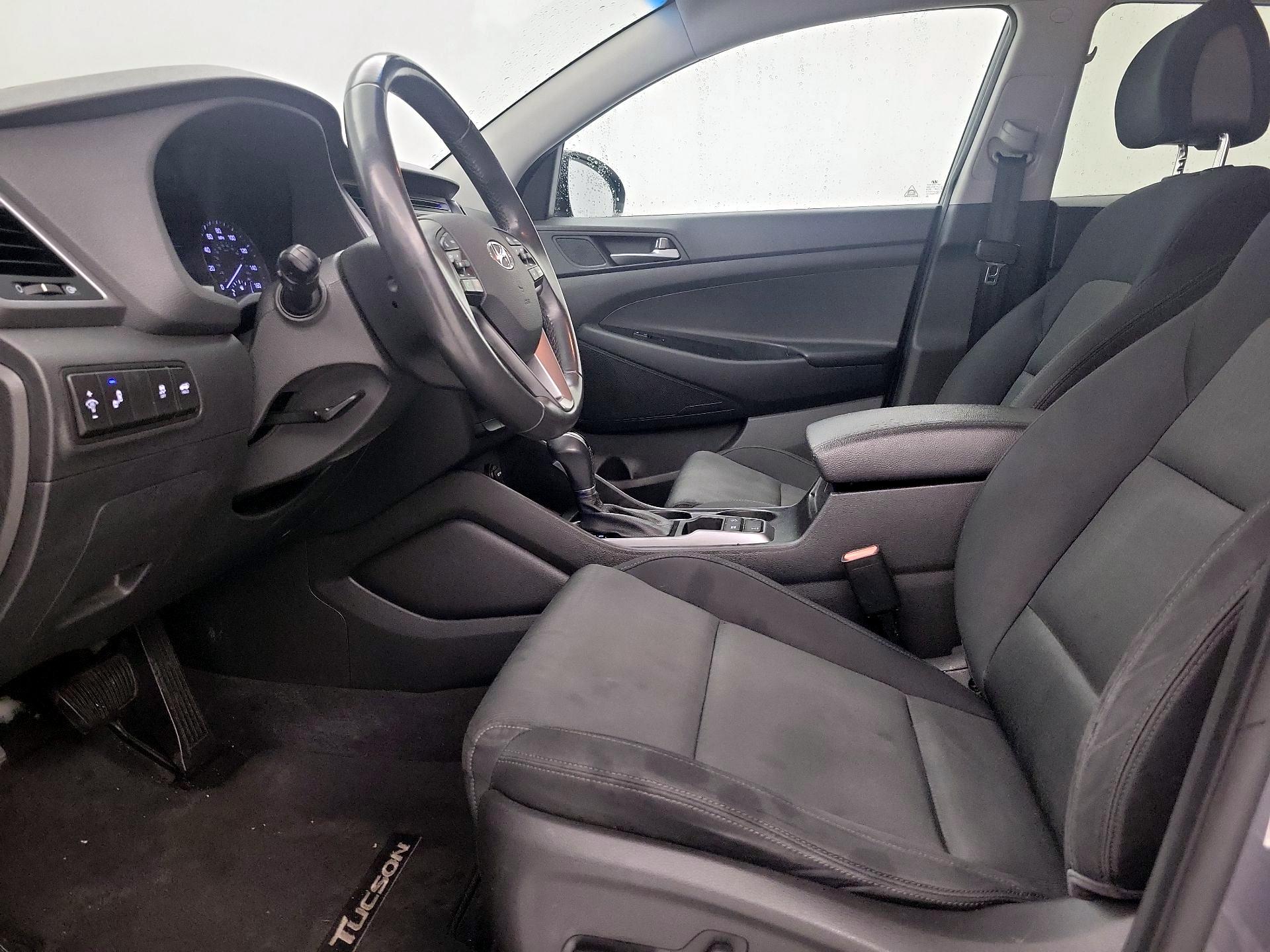 Thumbnail: 2016 Hyundai Tucson - 11