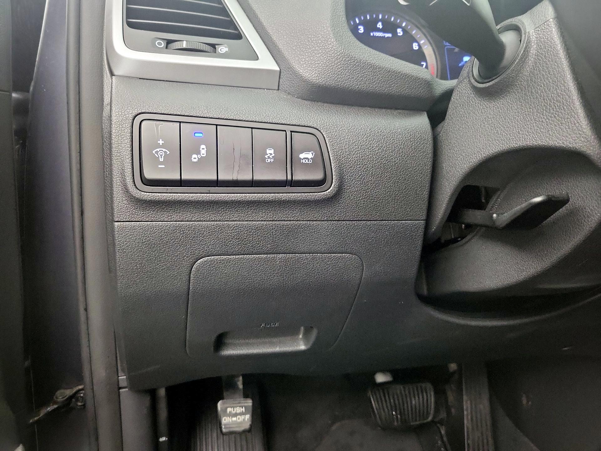 Thumbnail: 2016 Hyundai Tucson - 13