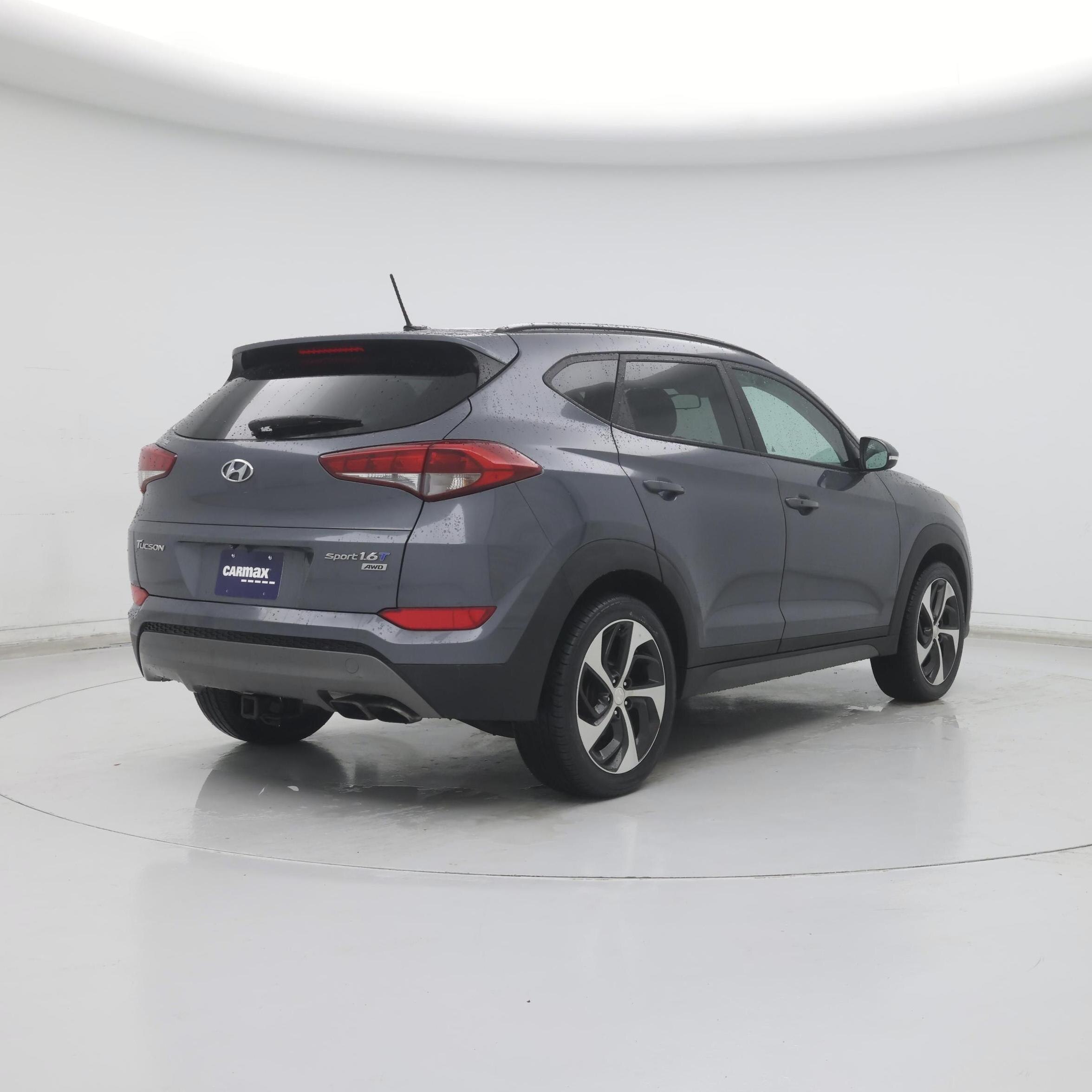 Thumbnail: 2016 Hyundai Tucson - 8