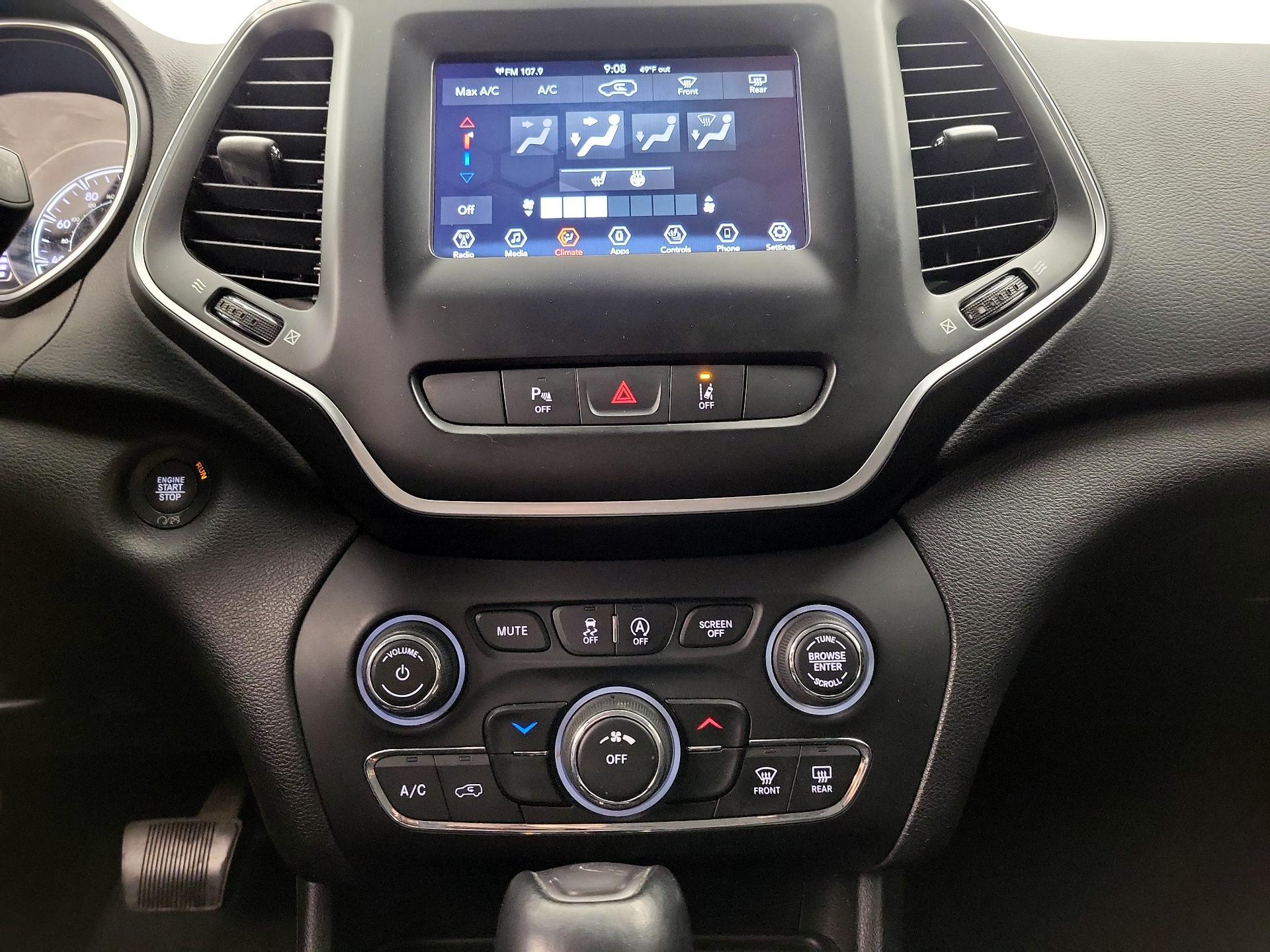 Thumbnail: 2021 Jeep Cherokee - 16