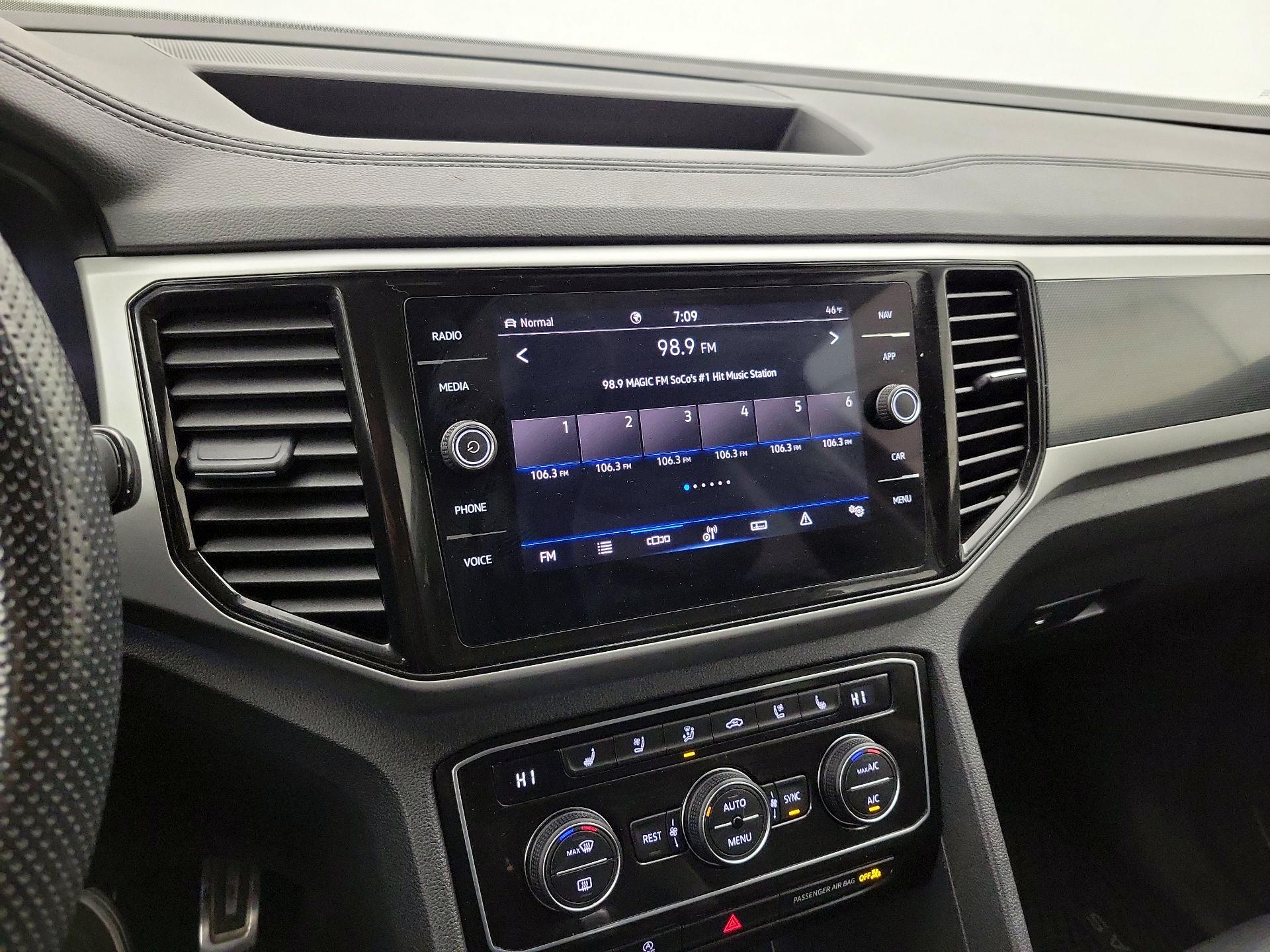 Thumbnail: 2023 Volkswagen Atlas - 16