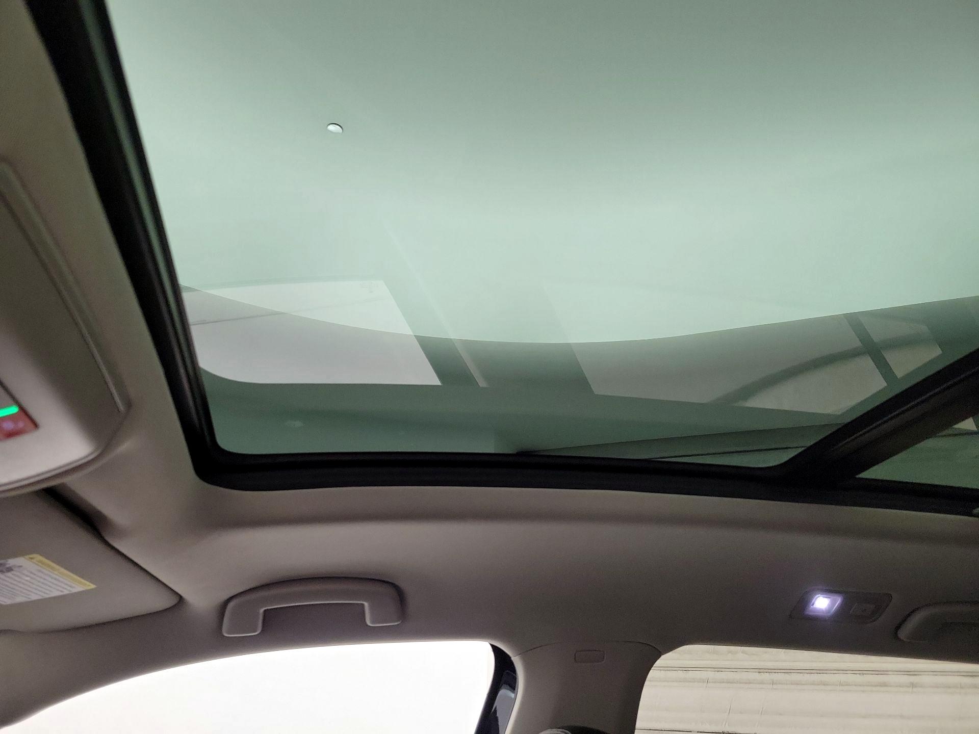 Thumbnail: 2023 Volkswagen Atlas - 20