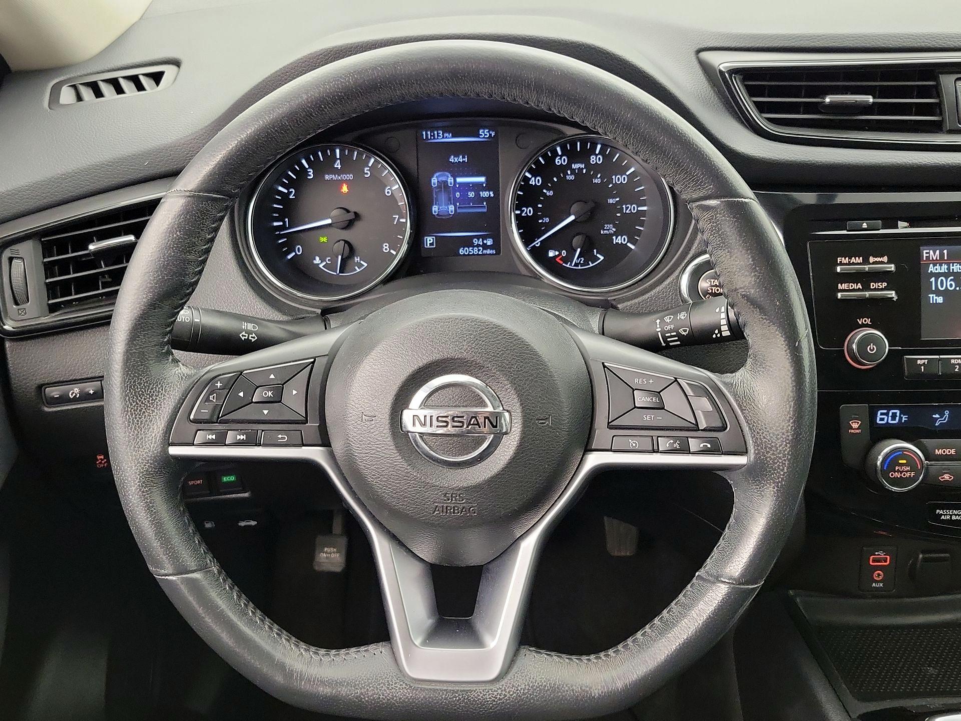 Thumbnail: 2017 Nissan Rogue - 10