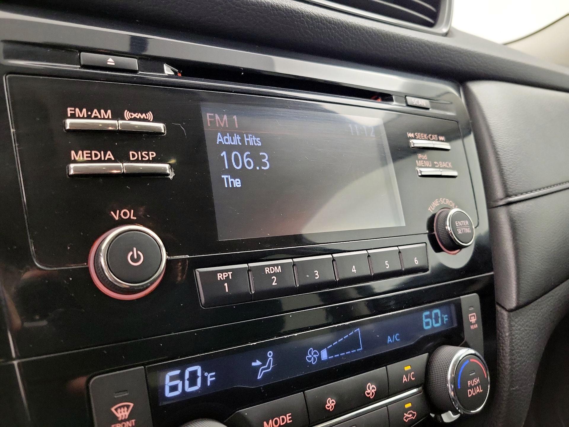 Thumbnail: 2017 Nissan Rogue - 15