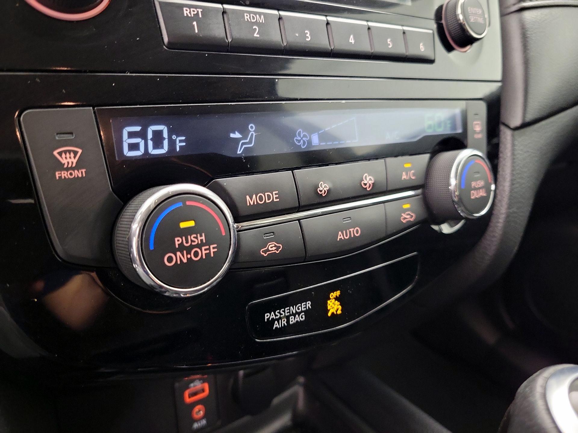 Thumbnail: 2017 Nissan Rogue - 16