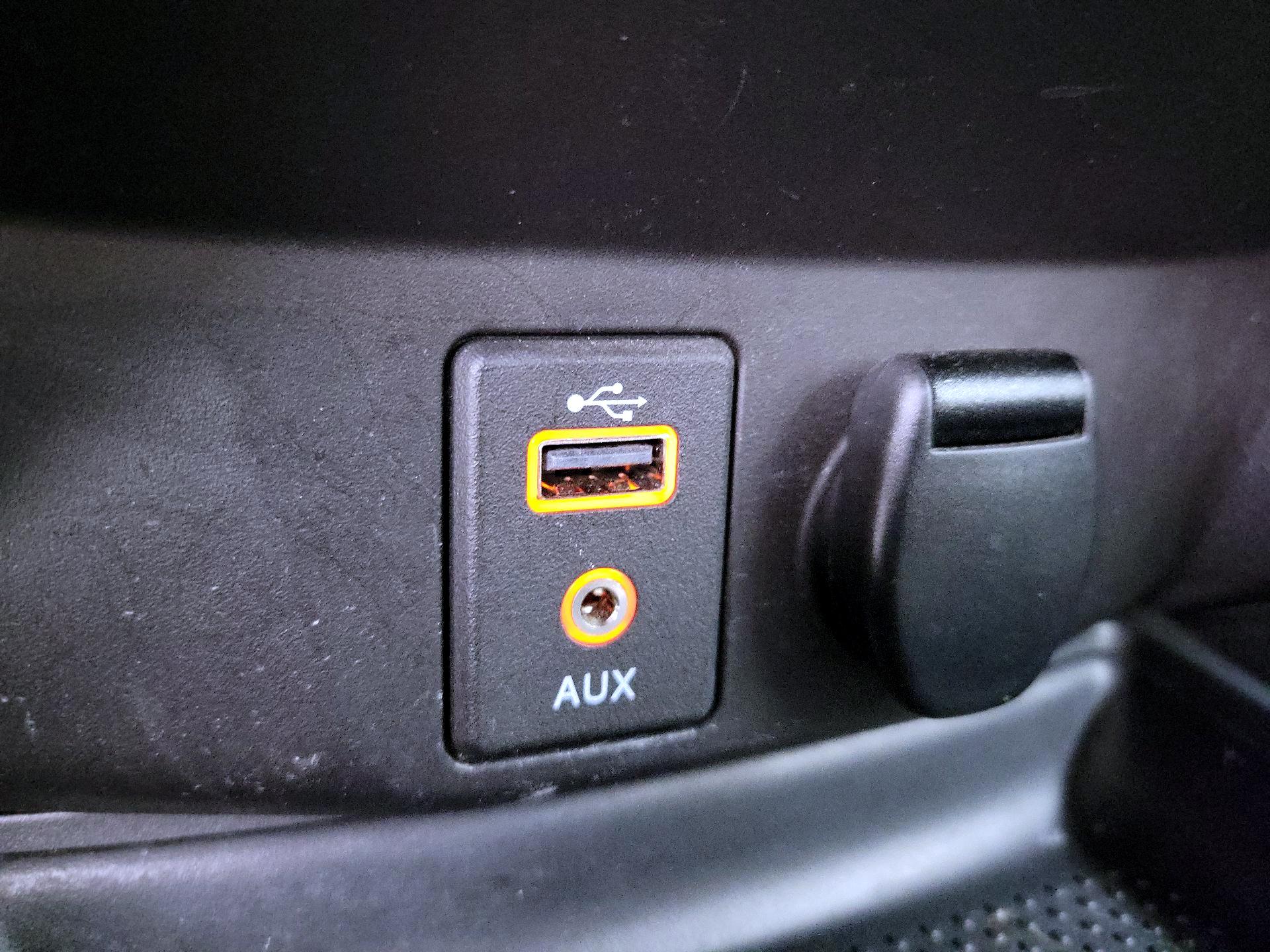 Thumbnail: 2017 Nissan Rogue - 18