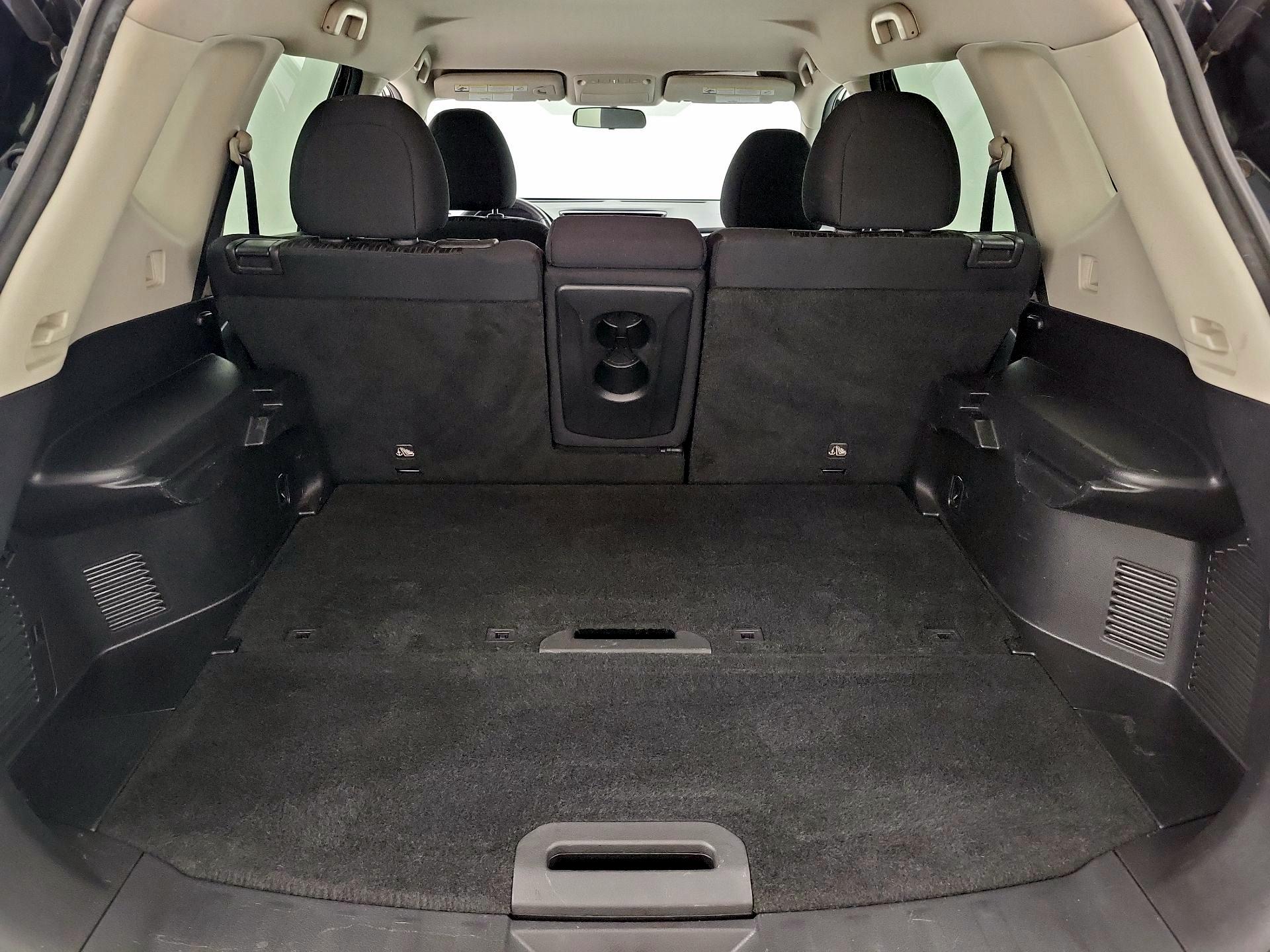 Thumbnail: 2017 Nissan Rogue - 20