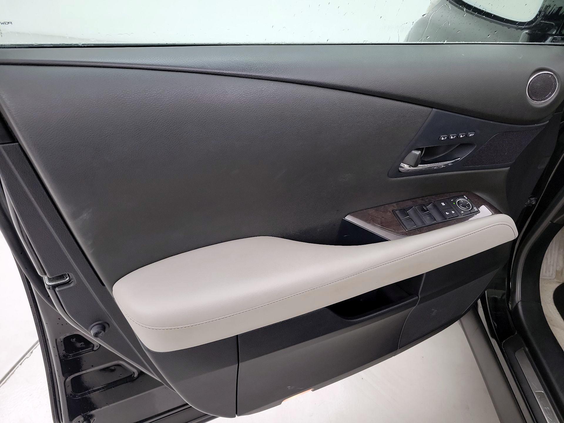 Thumbnail: 2015 Lexus RX - 12