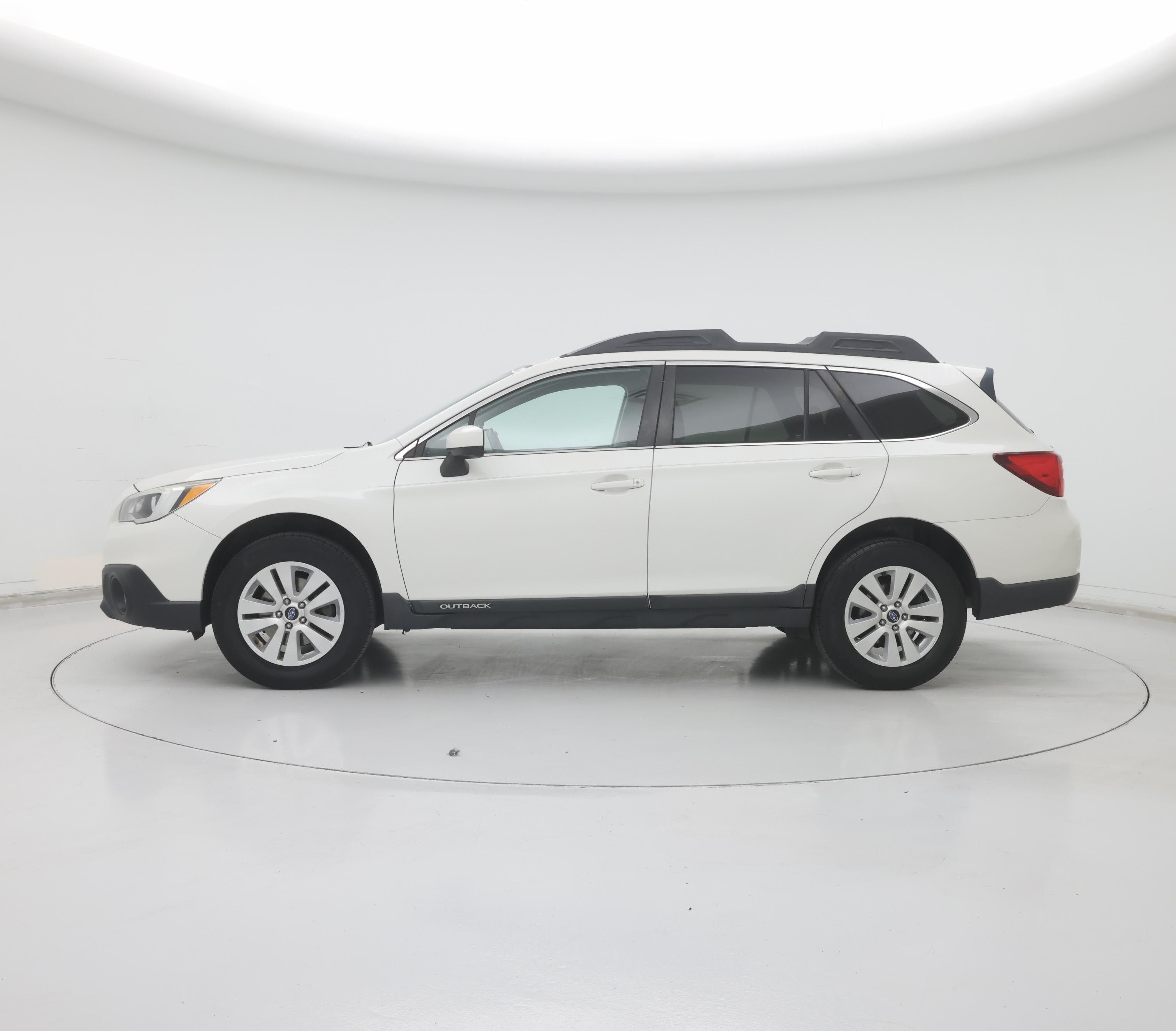 Thumbnail: 2015 Subaru Outback - 3