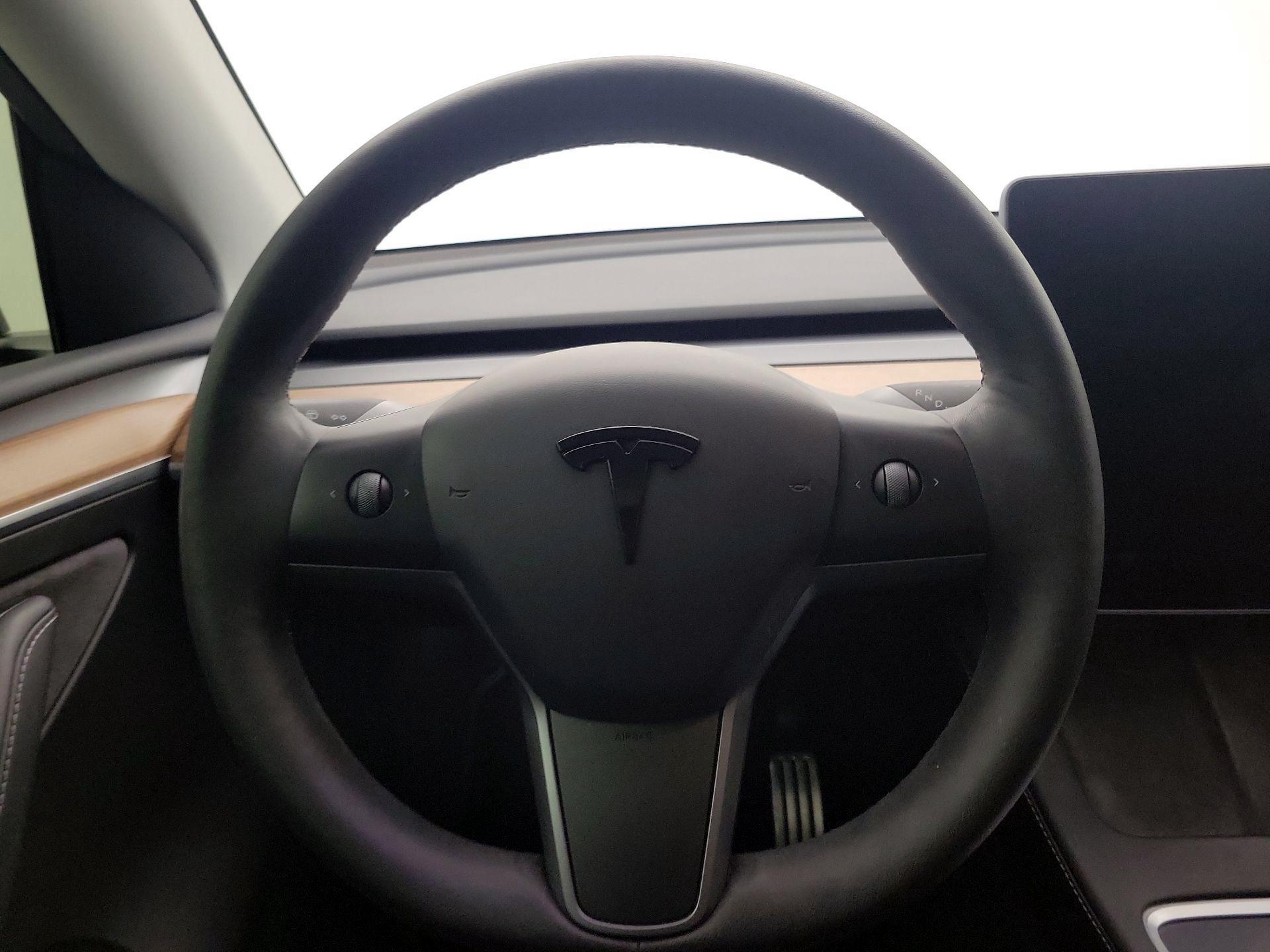 Thumbnail: 2023 Tesla Model Y - 10