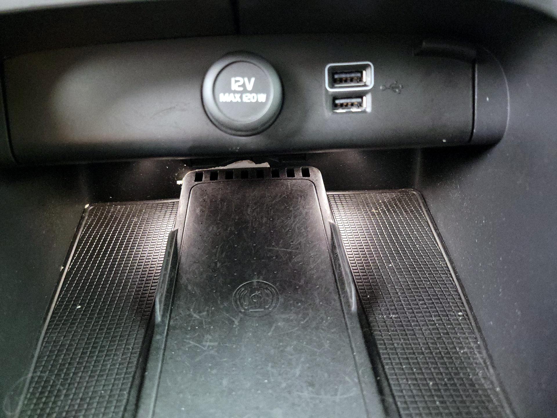 Thumbnail: 2020 Volvo XC40 - 18