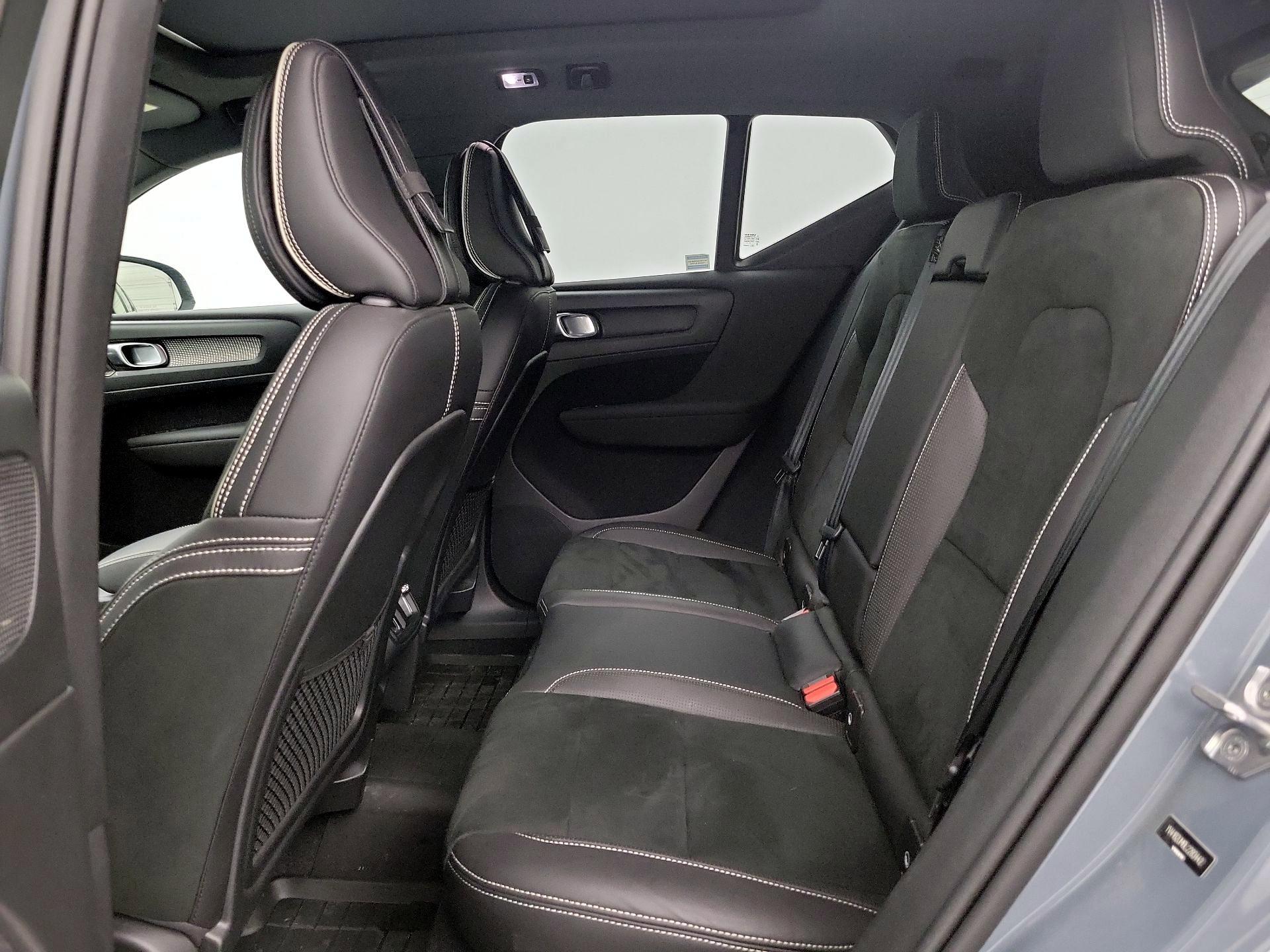 Thumbnail: 2020 Volvo XC40 - 19