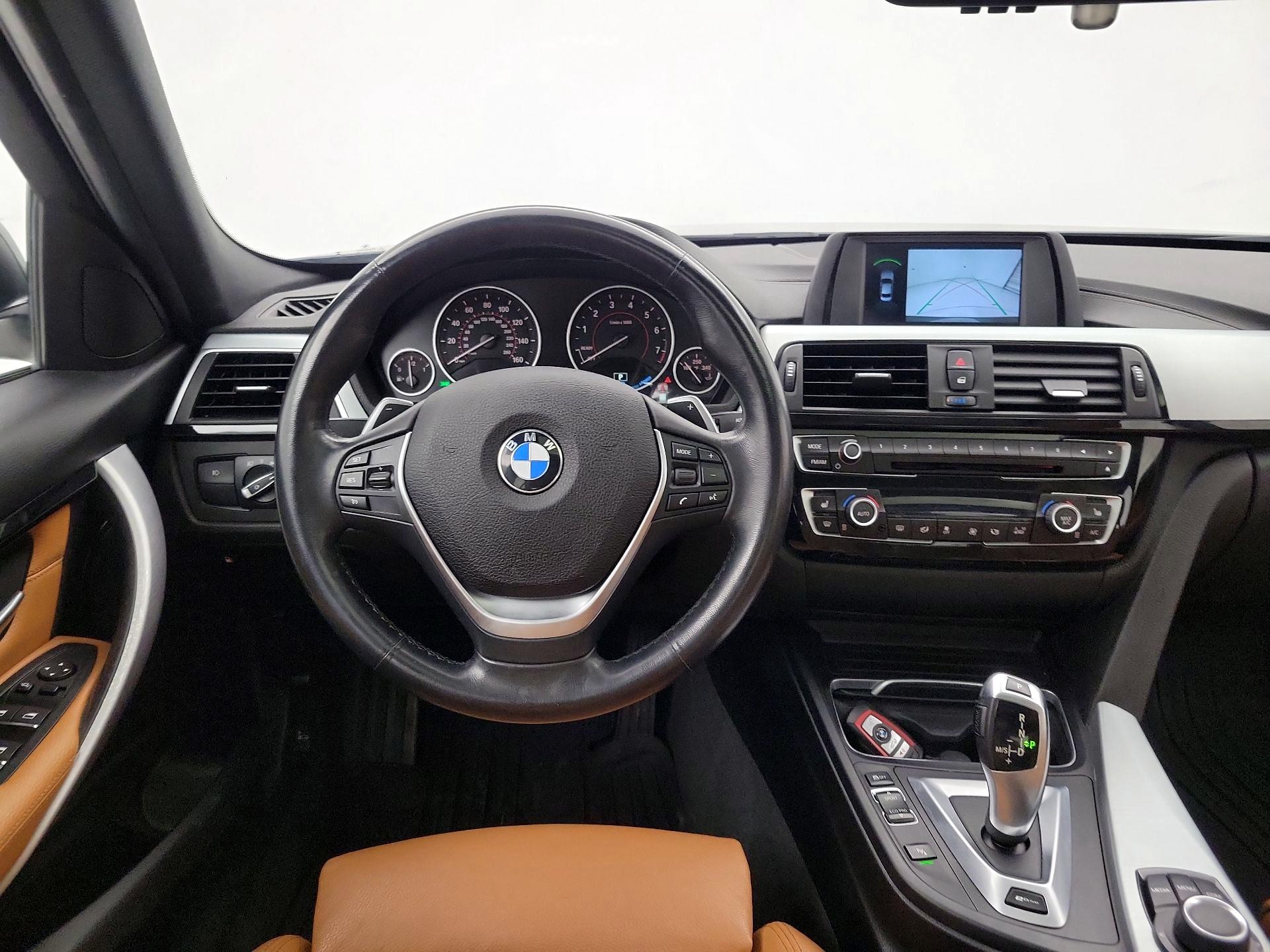 Thumbnail: 2018 BMW 3 Series - 10