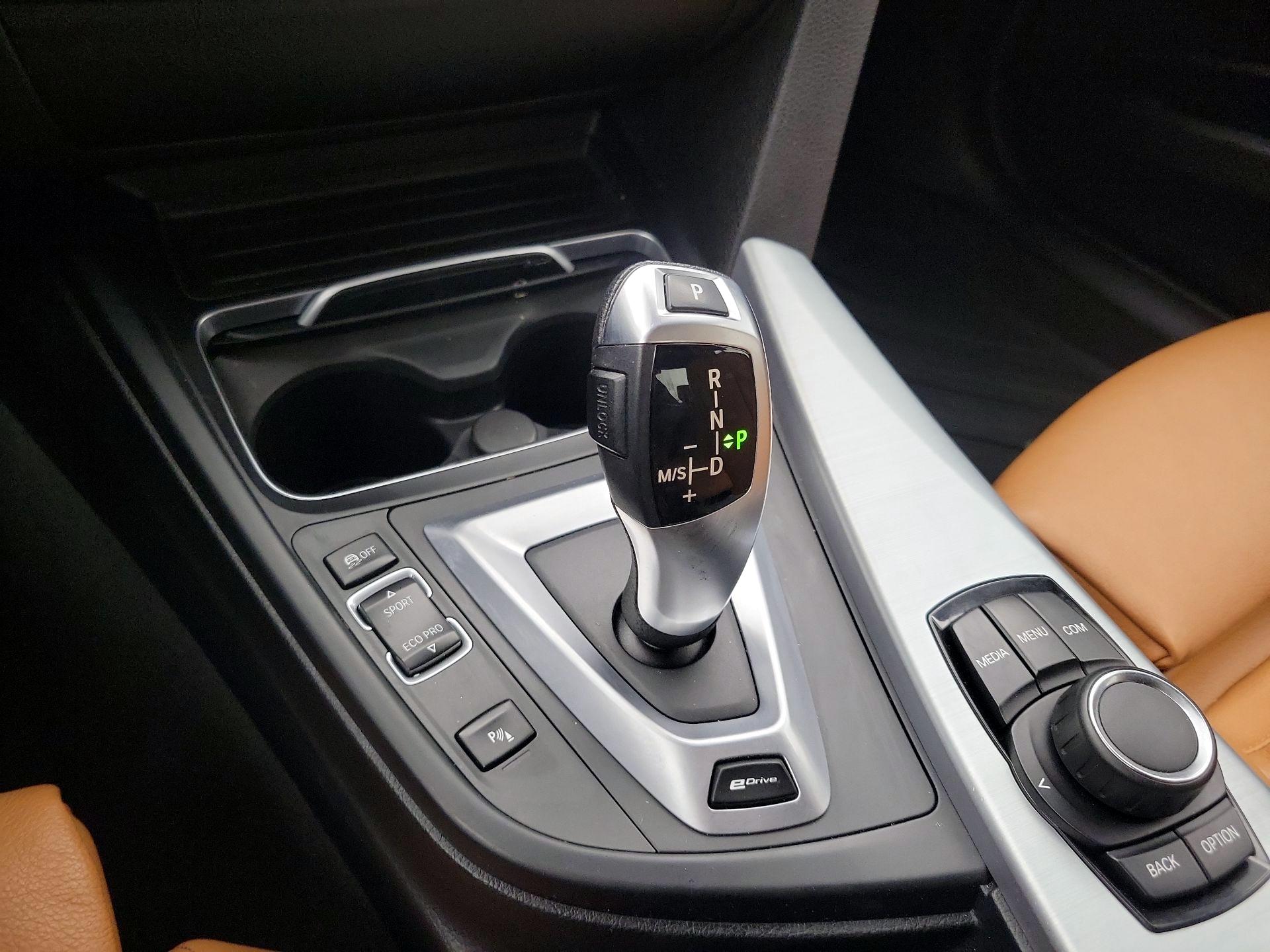 Thumbnail: 2018 BMW 3 Series - 17