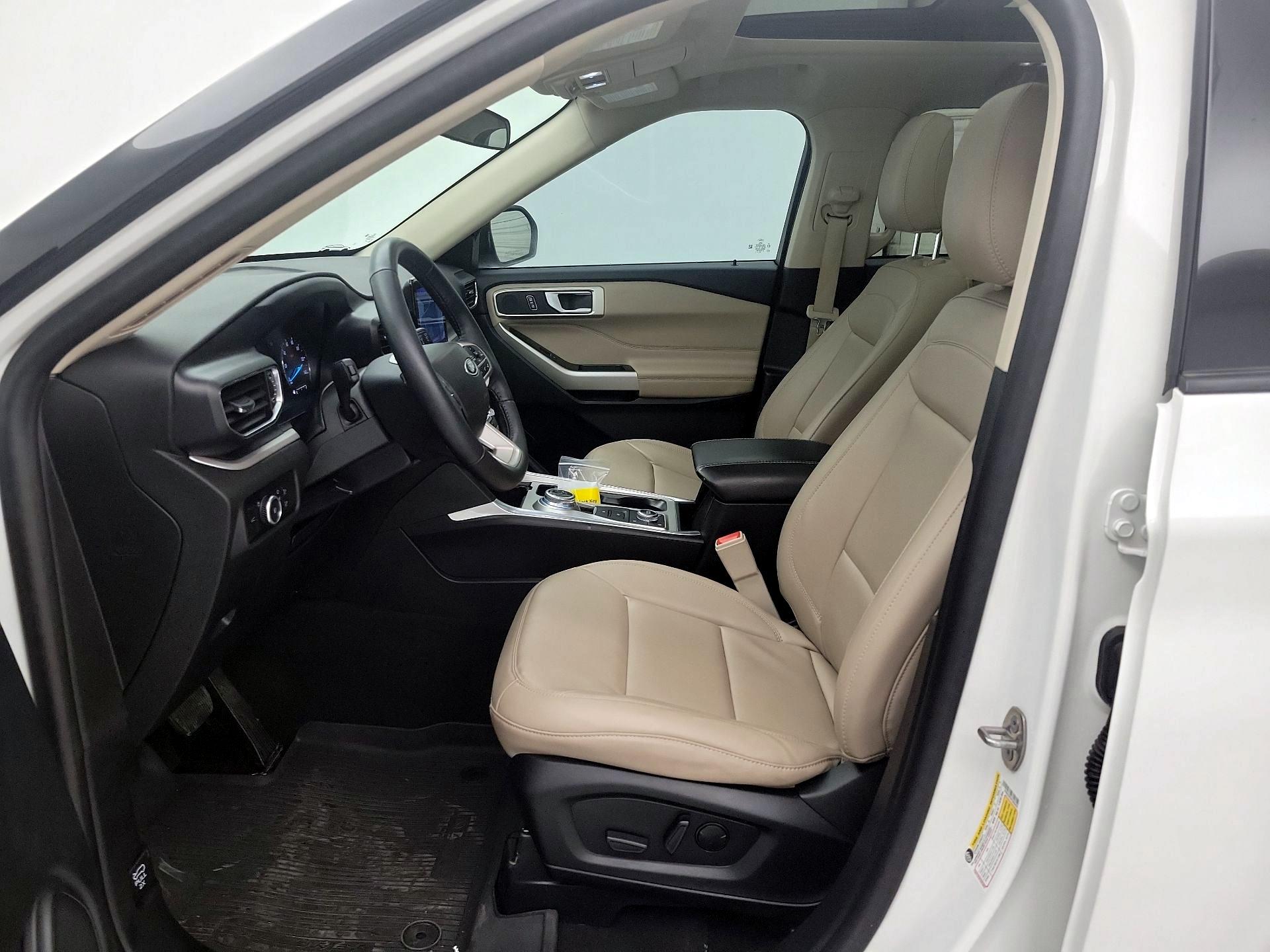 Thumbnail: 2023 Ford Explorer - 11