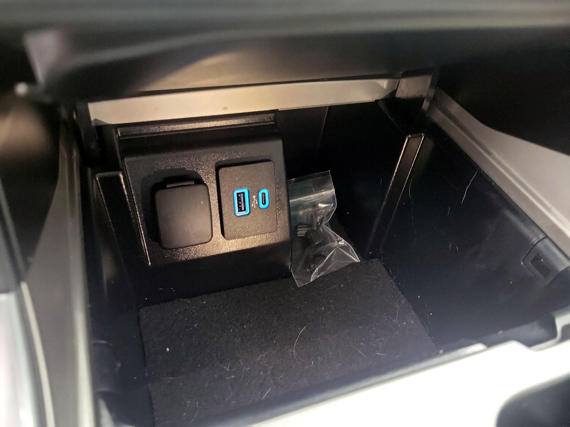 Thumbnail: 2023 Ford Explorer - 19