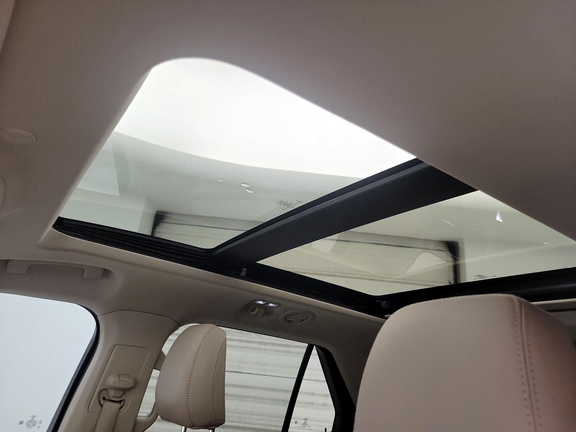 Thumbnail: 2023 Ford Explorer - 20