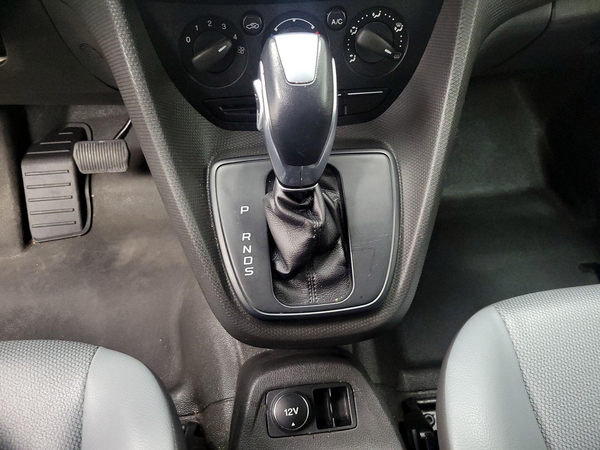 Thumbnail: 2015 Ford Transit Series - 16