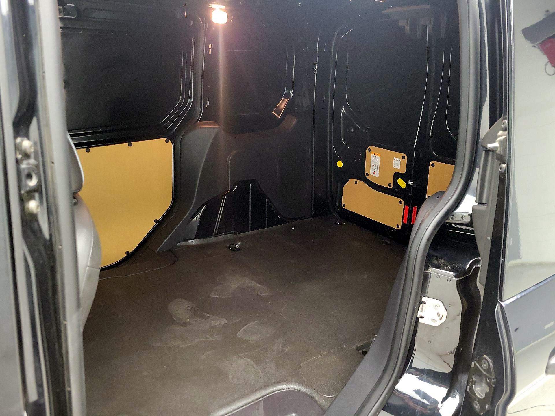 Thumbnail: 2015 Ford Transit Series - 17