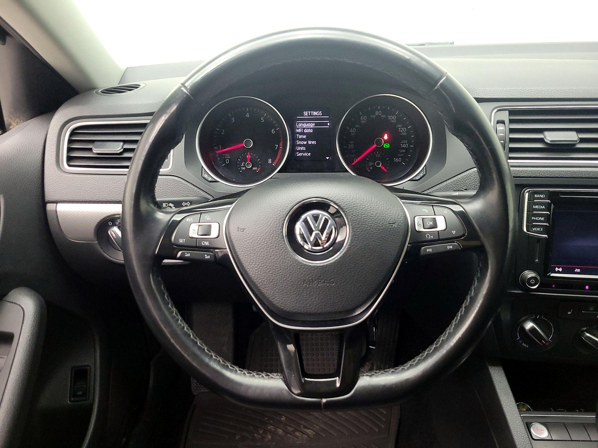 Thumbnail: 2017 Volkswagen Jetta - 10