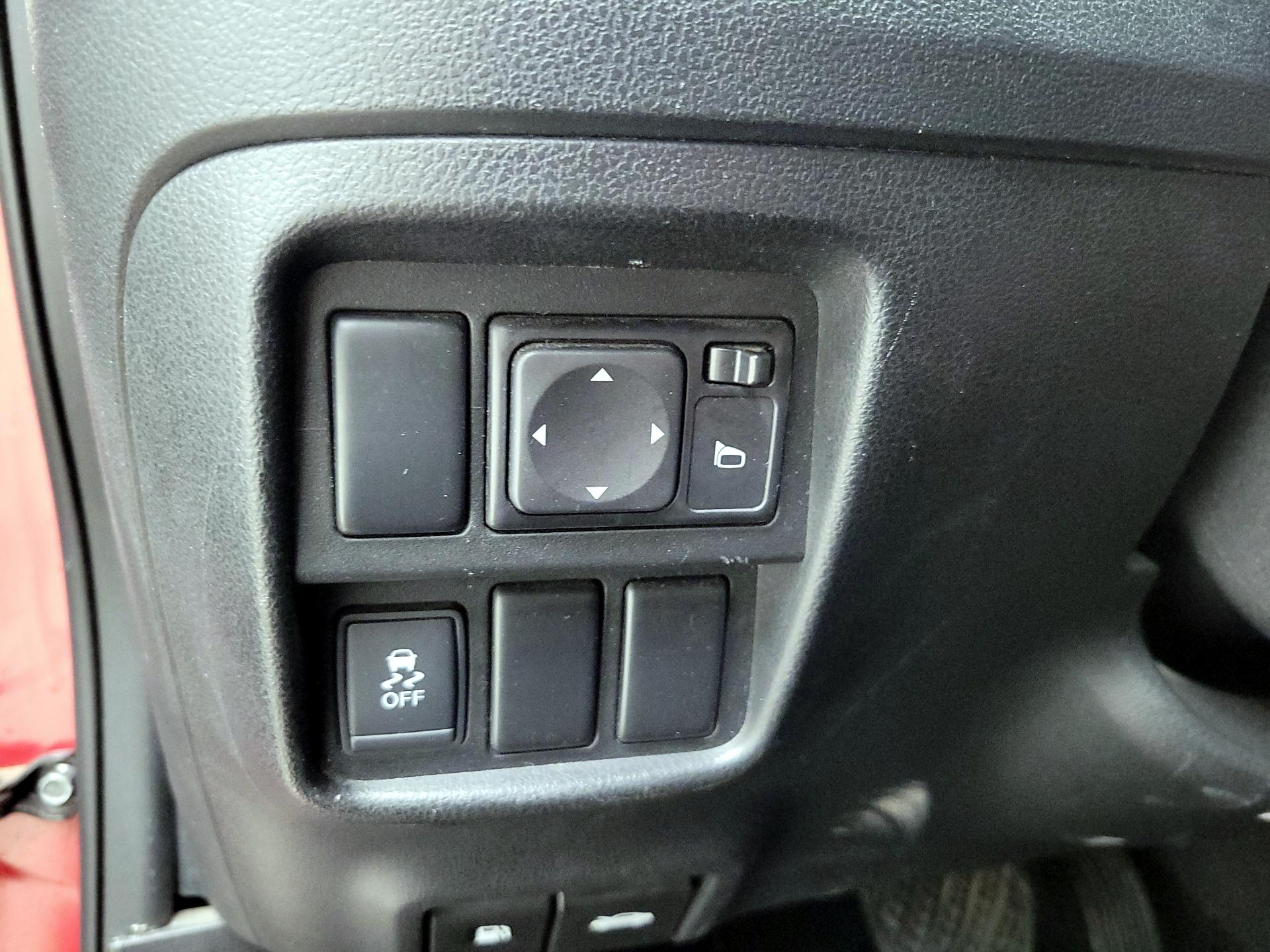 Thumbnail: 2014 Nissan Juke - 13