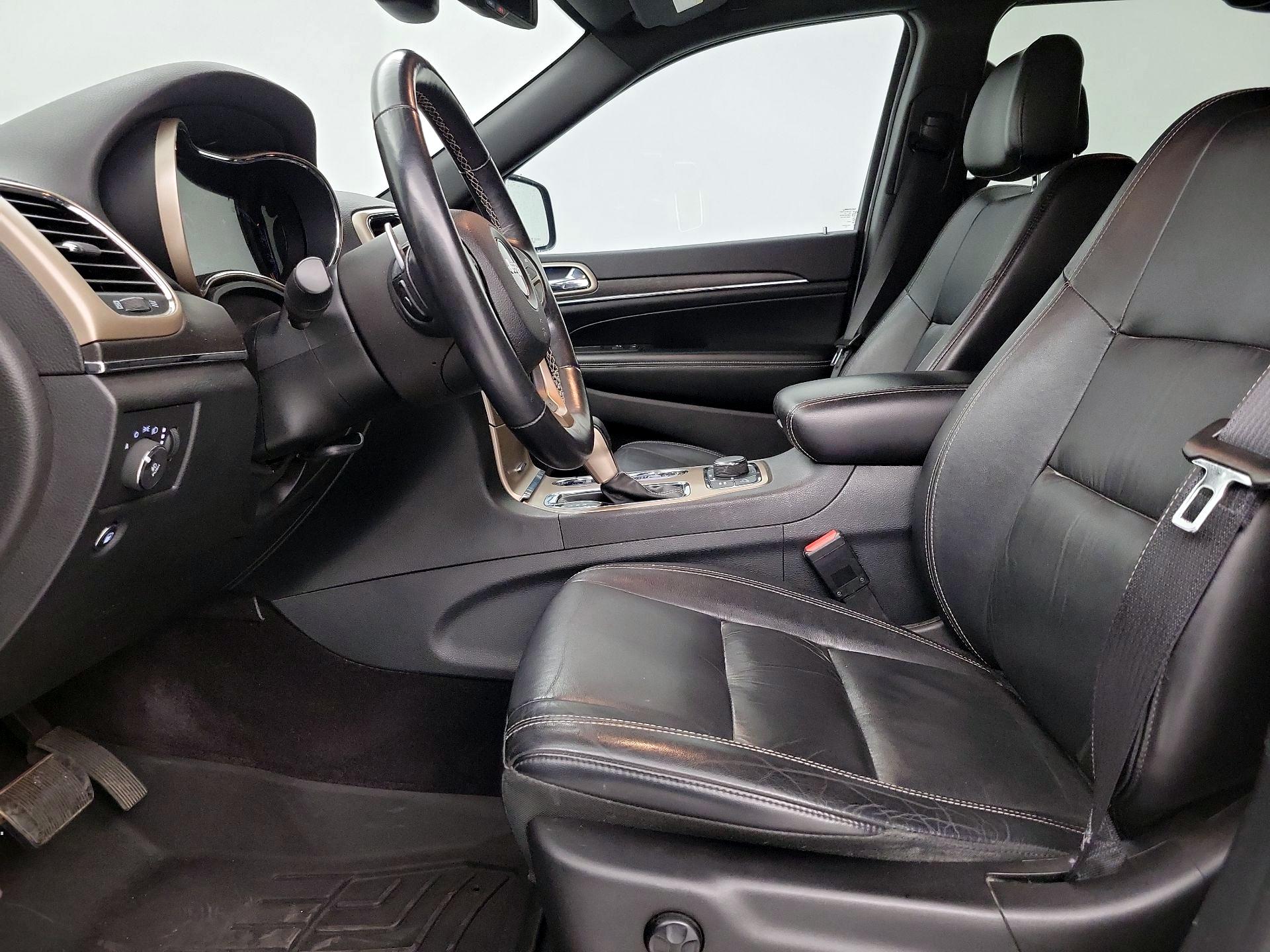 Thumbnail: 2016 Jeep Grand Cherokee - 11