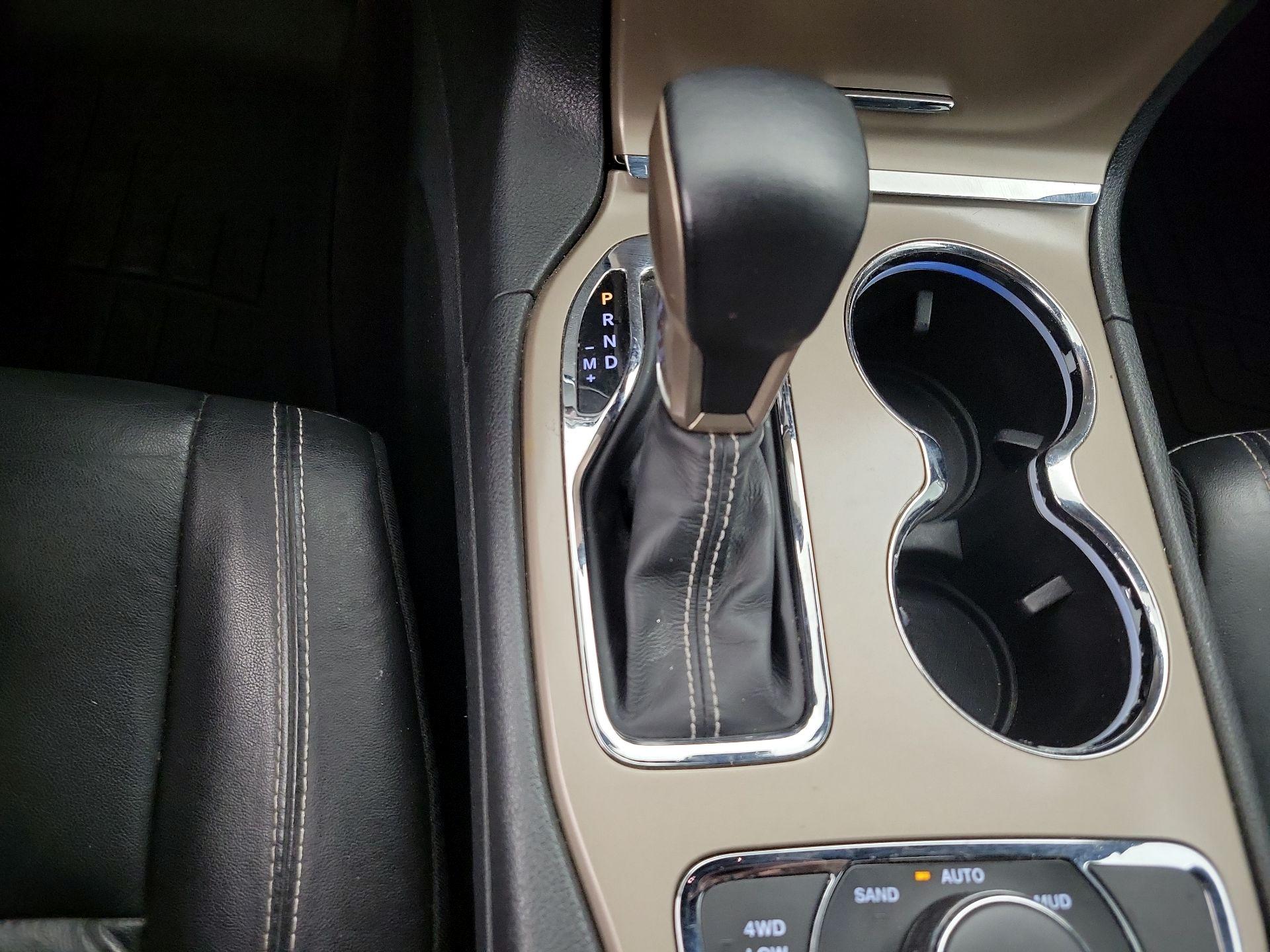 Thumbnail: 2016 Jeep Grand Cherokee - 17