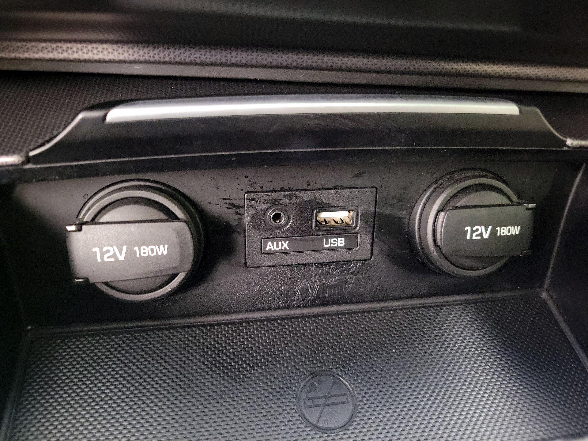 Thumbnail: 2016 Hyundai Genesis - 19