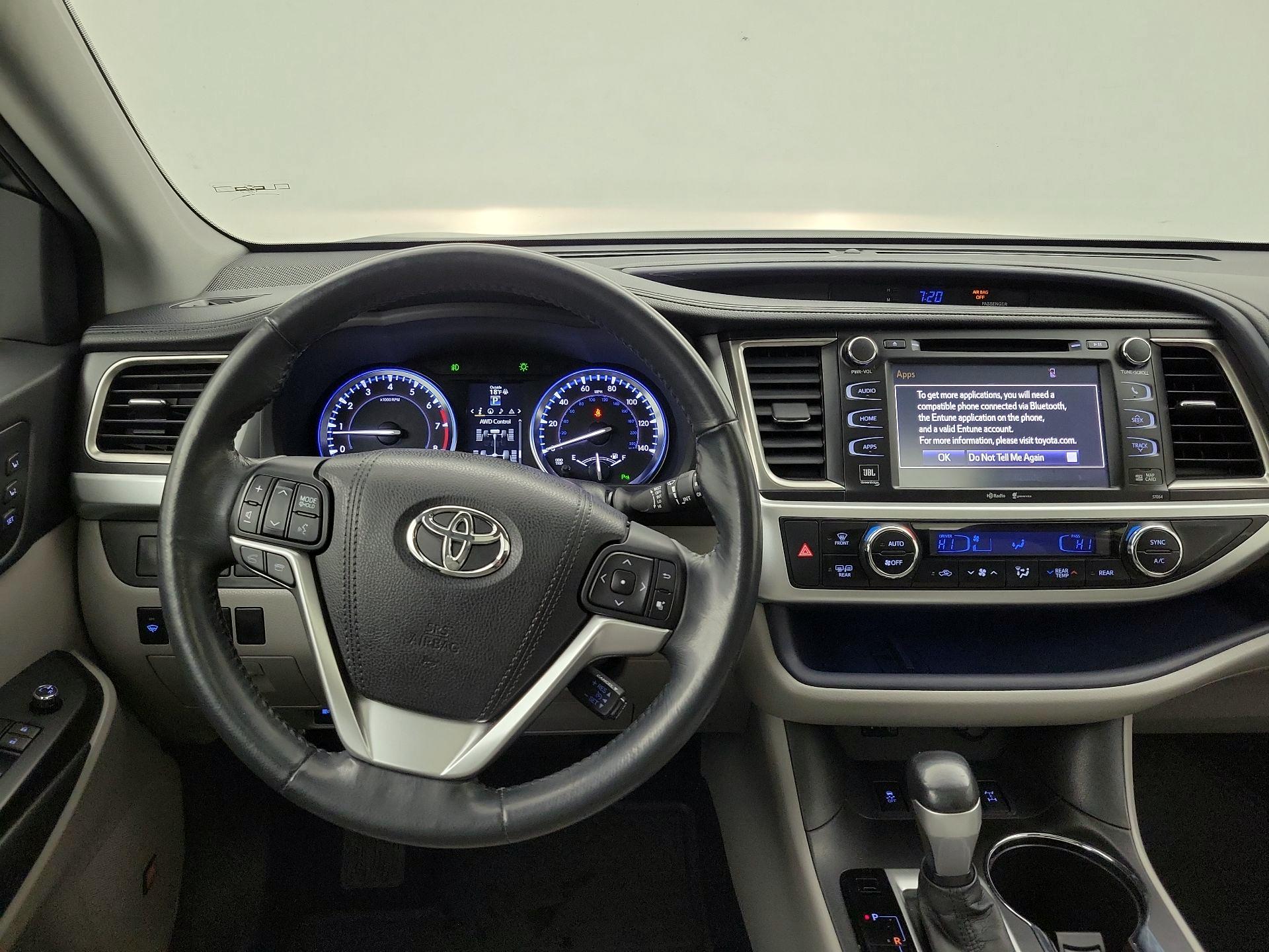 Thumbnail: 2015 Toyota Highlander - 10