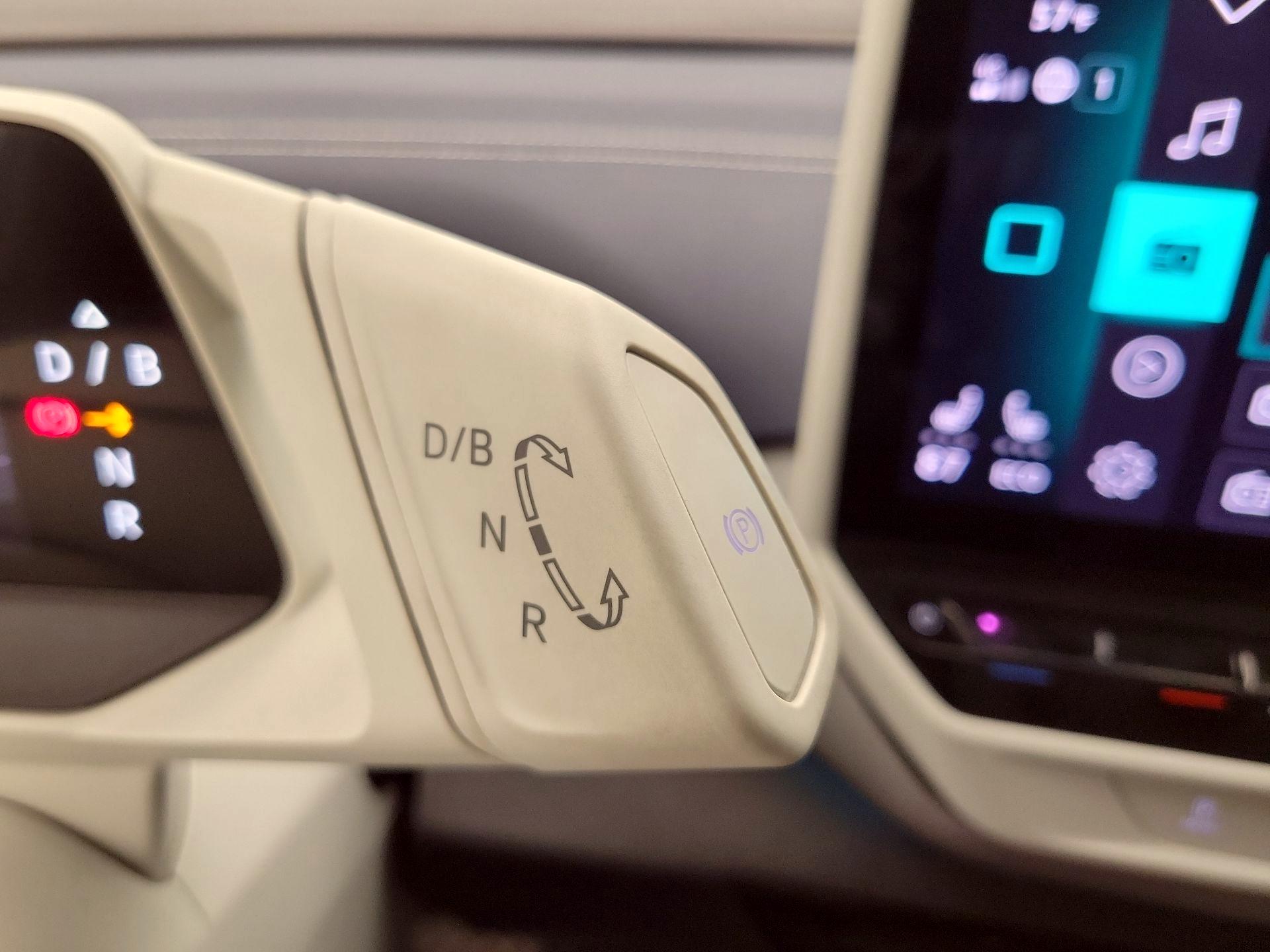 Thumbnail: 2023 Volkswagen ID.4 - 18