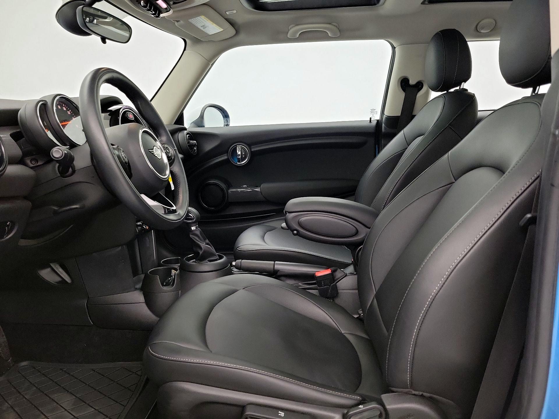 Thumbnail: 2019 MINI Cooper Hardtop - 11