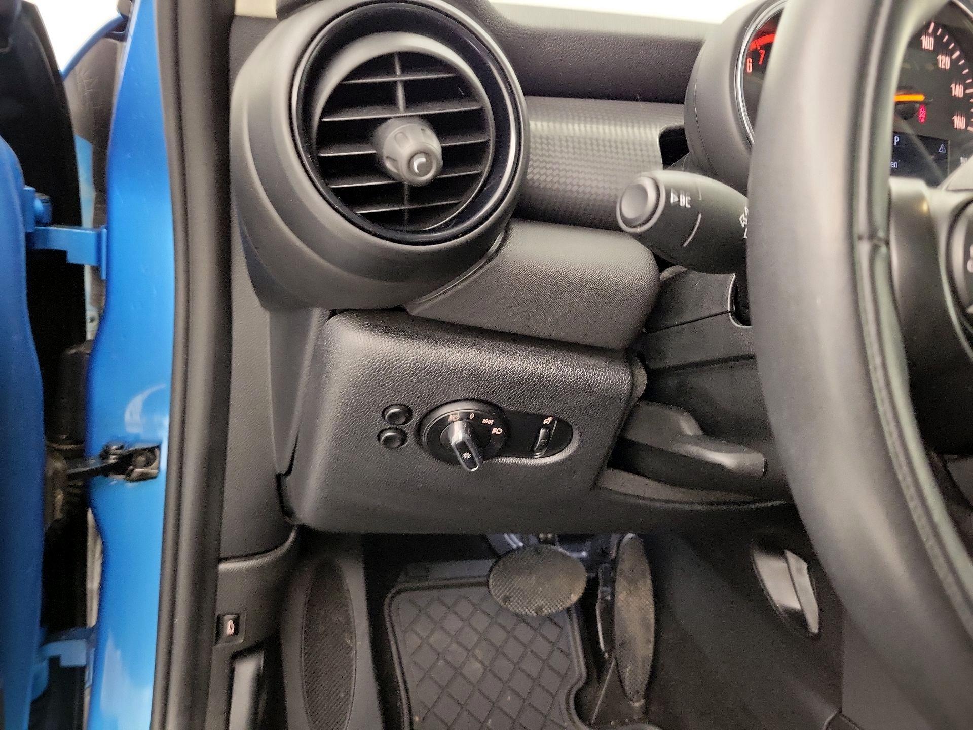 Thumbnail: 2019 MINI Cooper Hardtop - 13